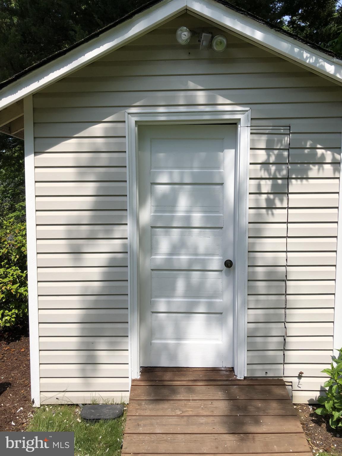 AVALON SHORES - Residential