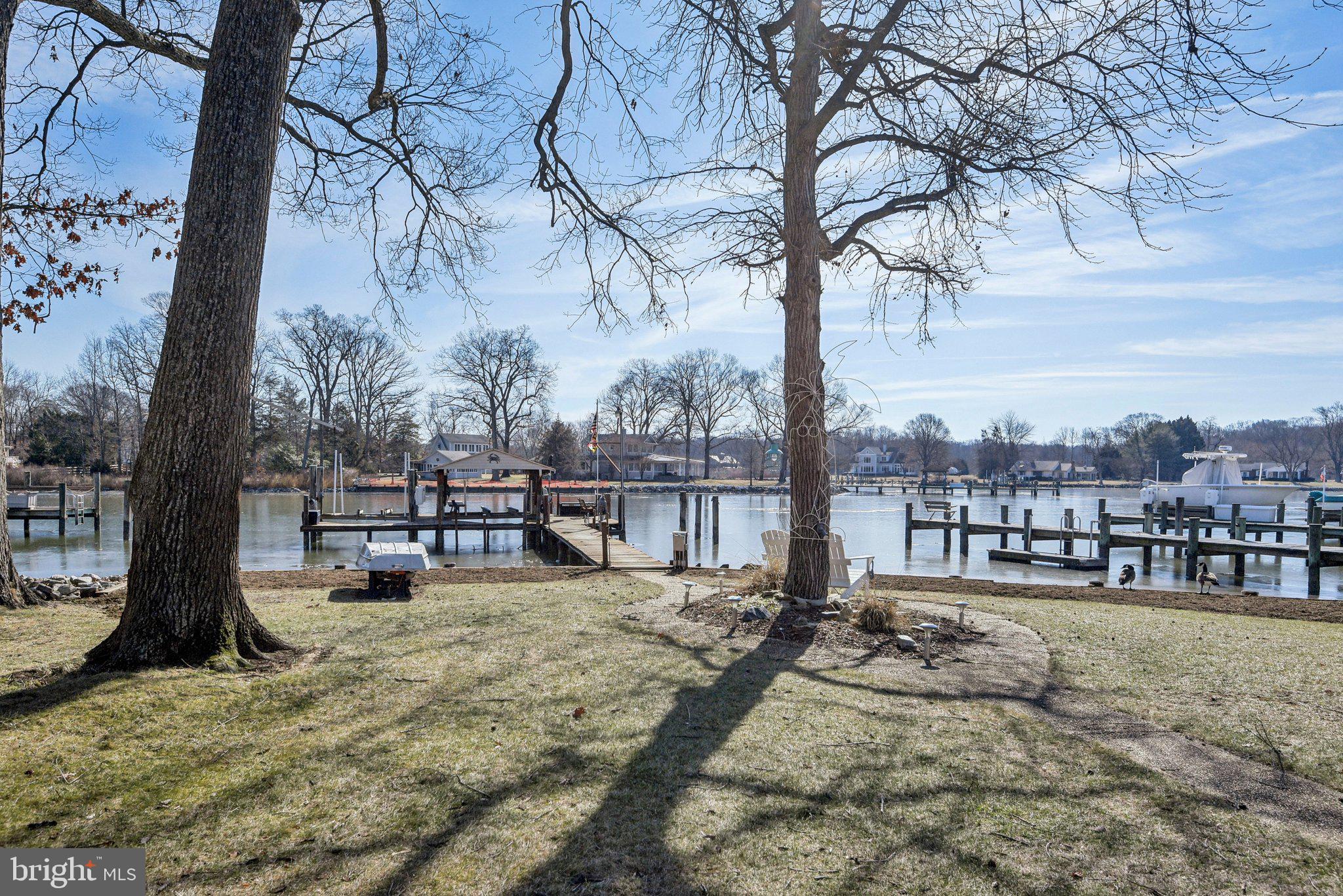 AVALON SHORES - Residential