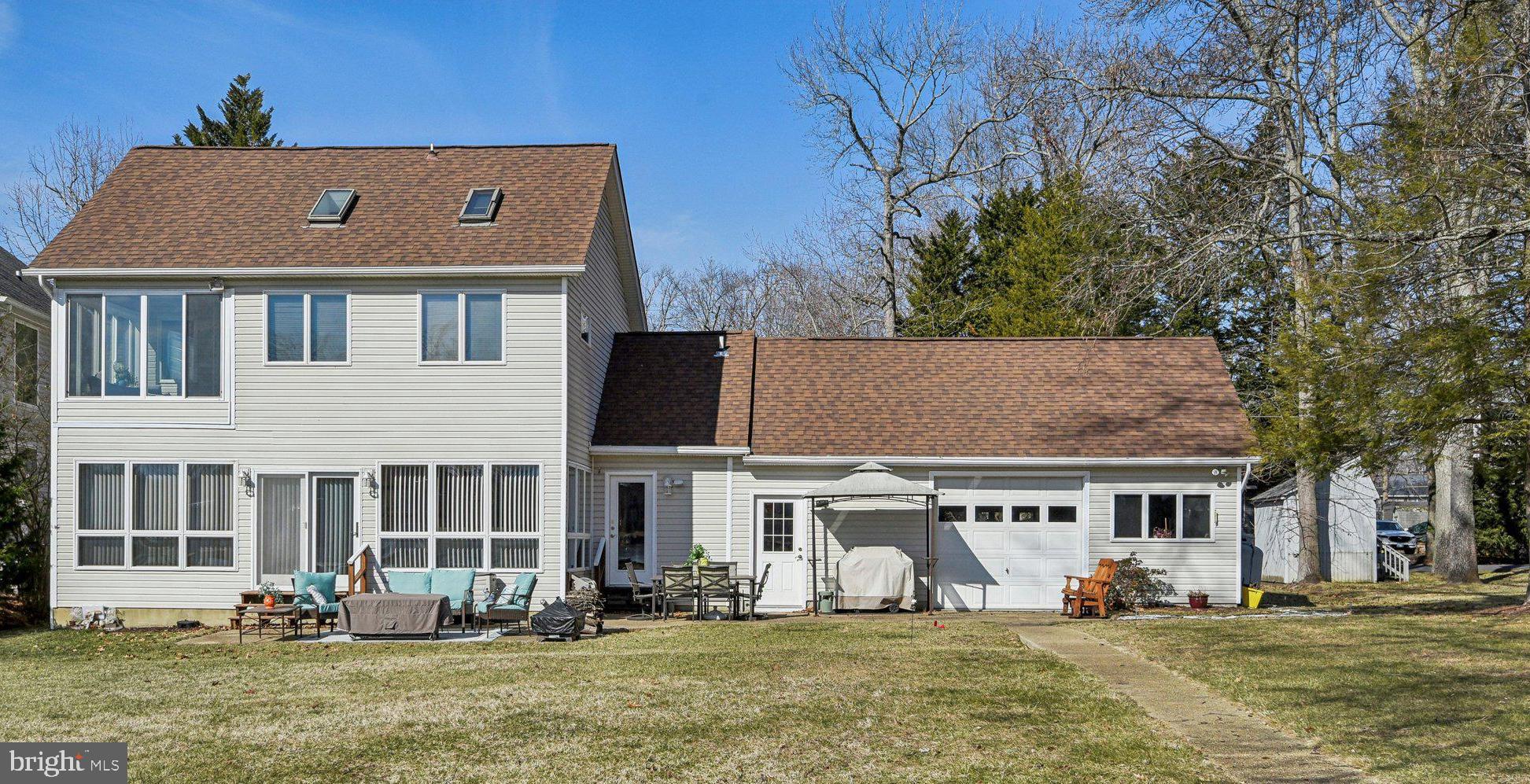 AVALON SHORES - Residential