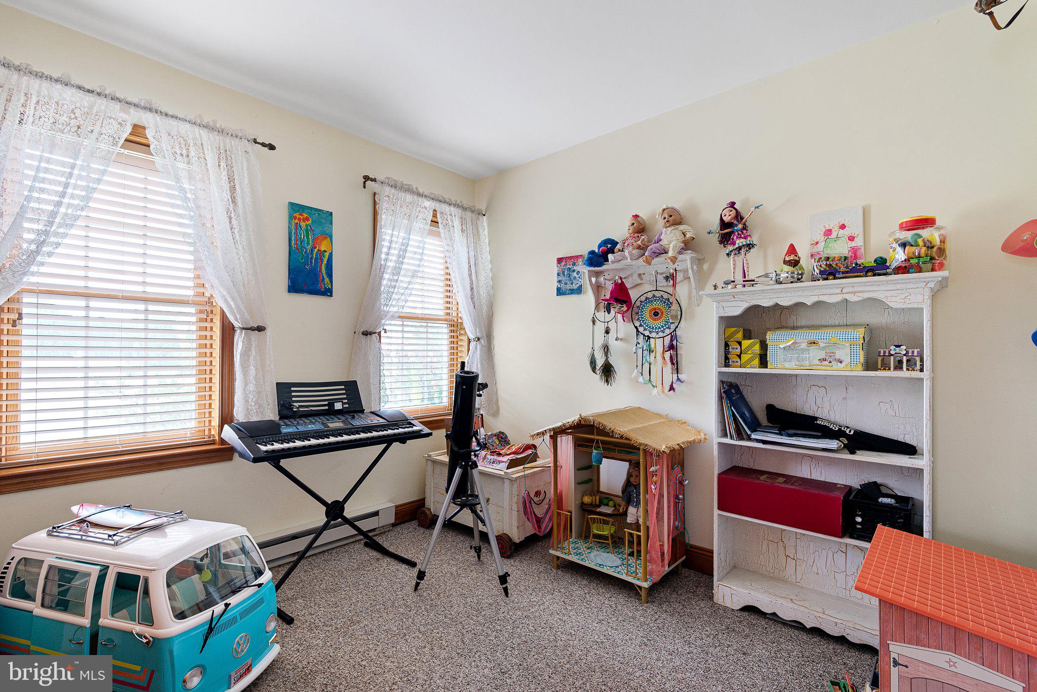 CHARLESTOWN KNOLL - Residential