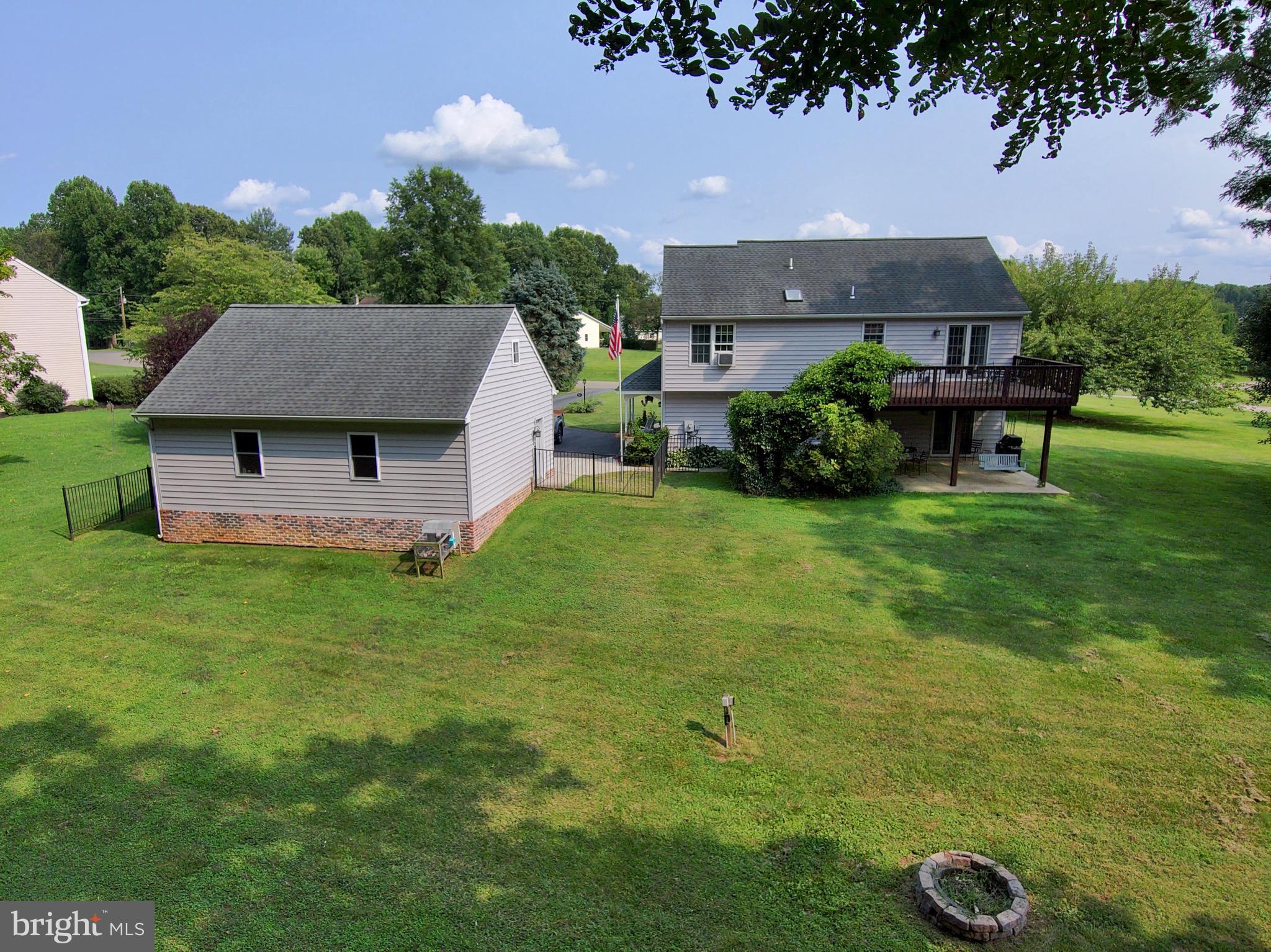 CHARLESTOWN KNOLL - Residential