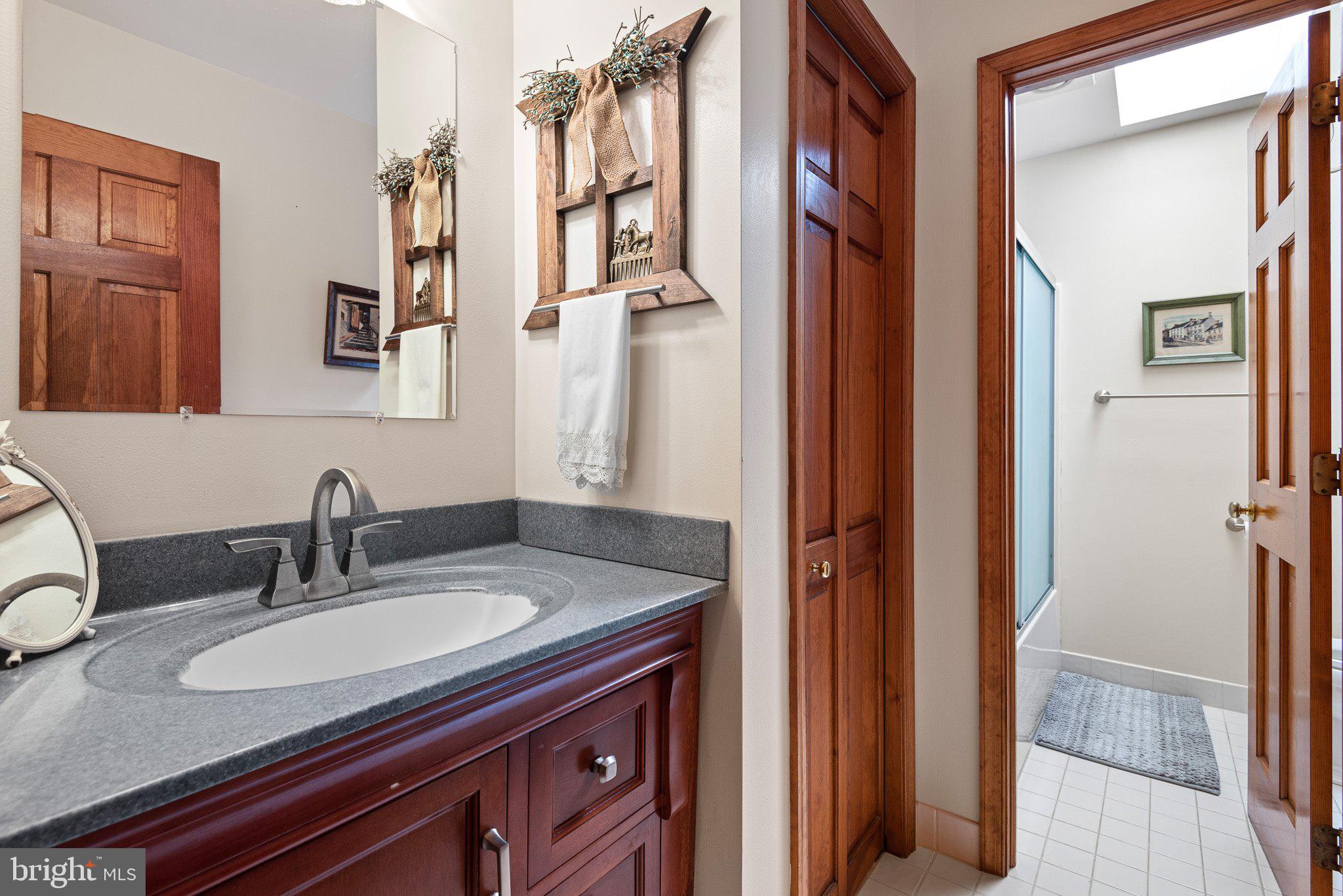 CHARLESTOWN KNOLL - Residential