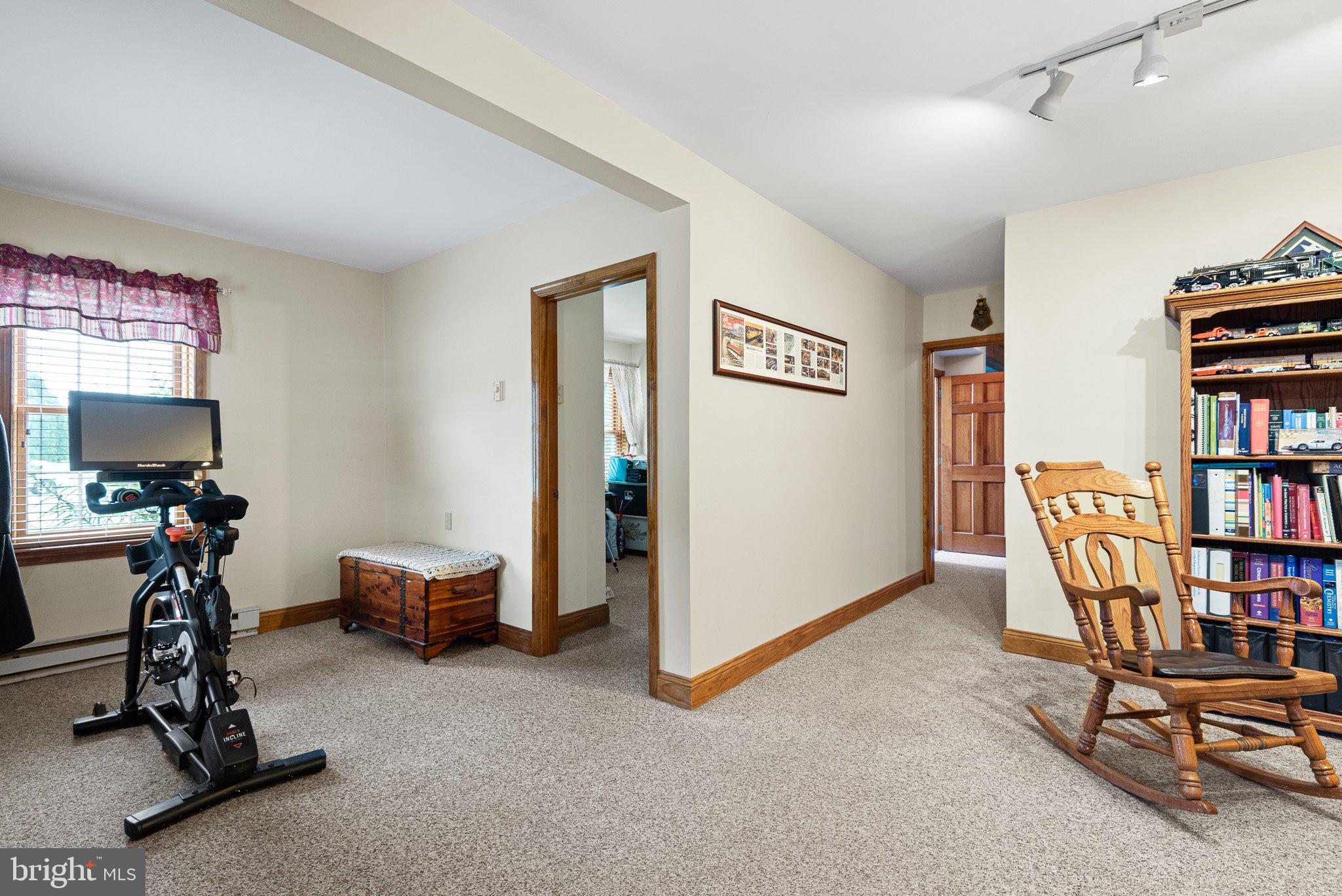 CHARLESTOWN KNOLL - Residential