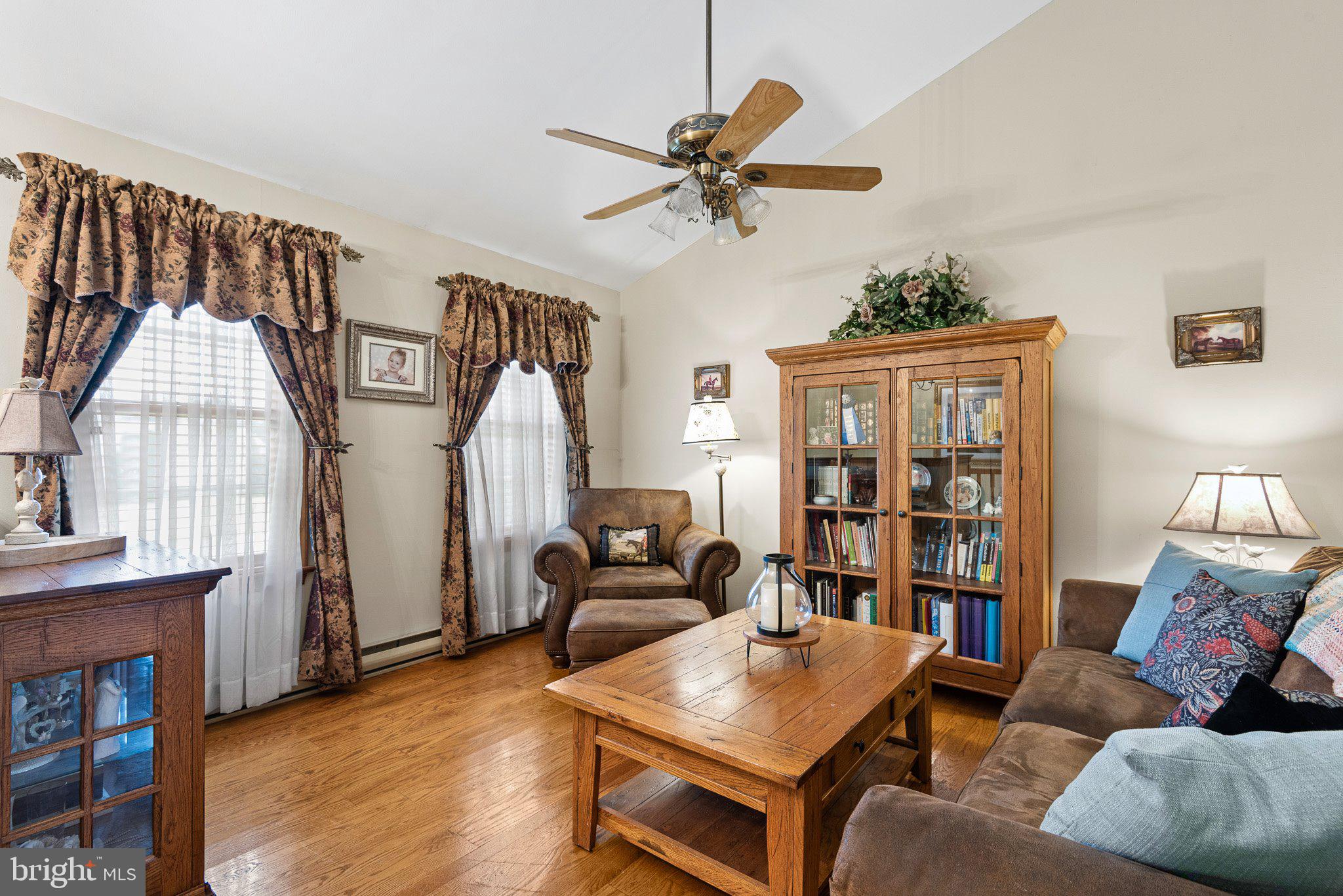 CHARLESTOWN KNOLL - Residential