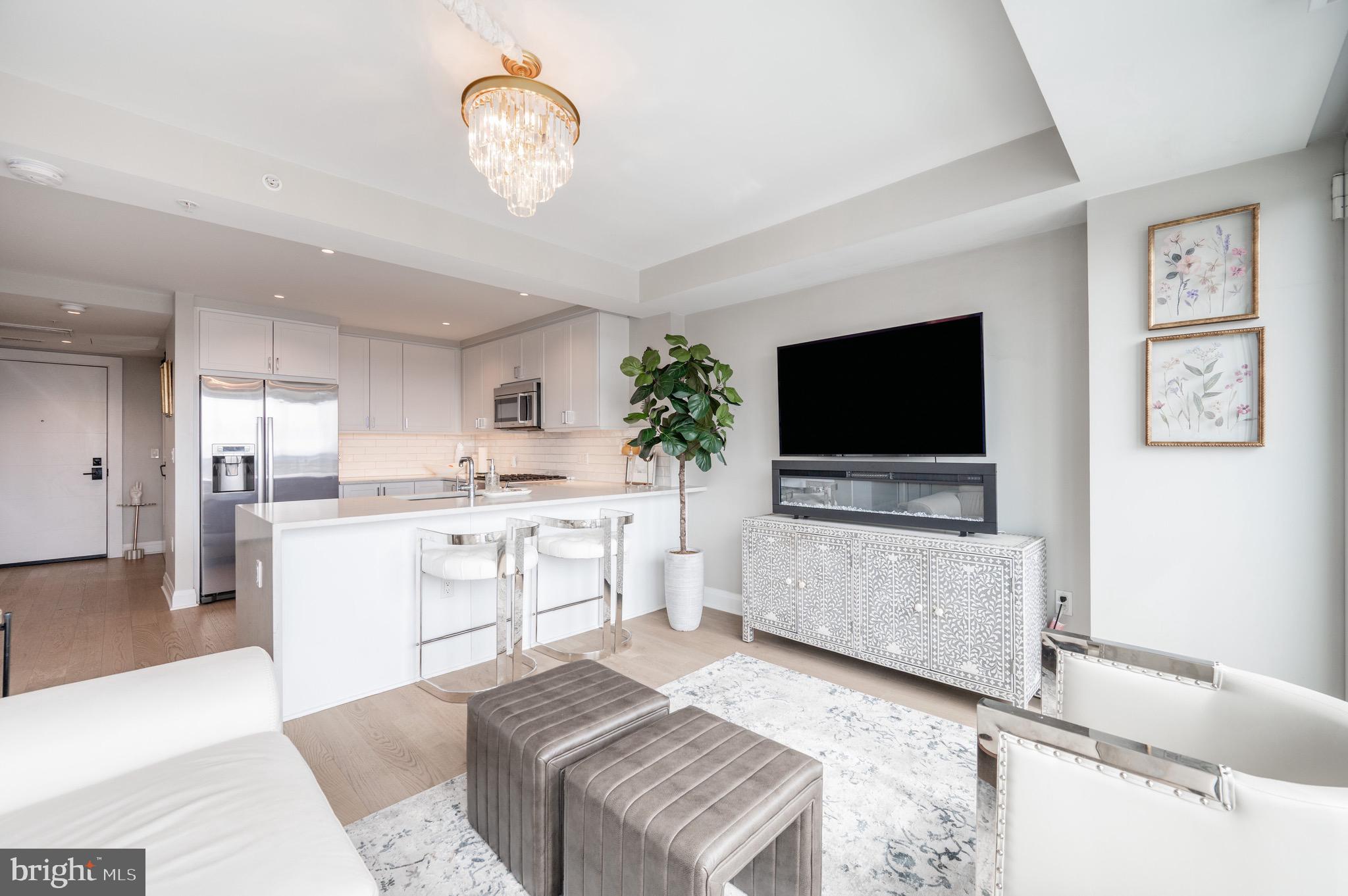 OLD TOWN NORTH - Residential