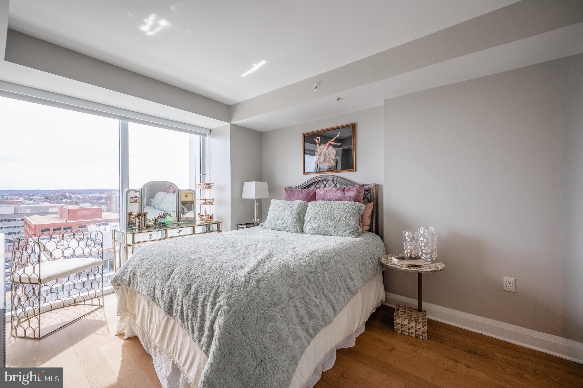 OLD TOWN NORTH - Residential