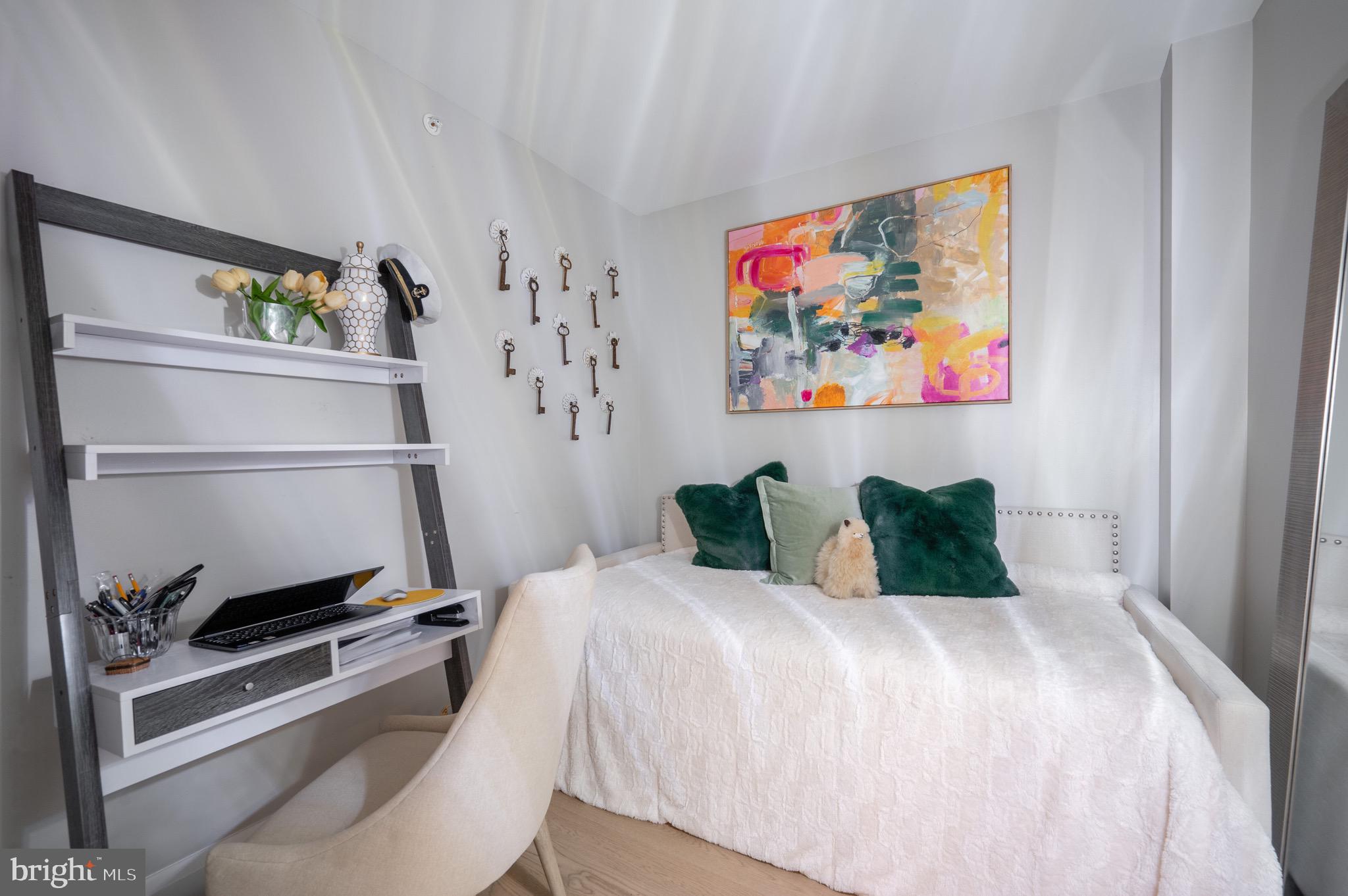 OLD TOWN NORTH - Residential