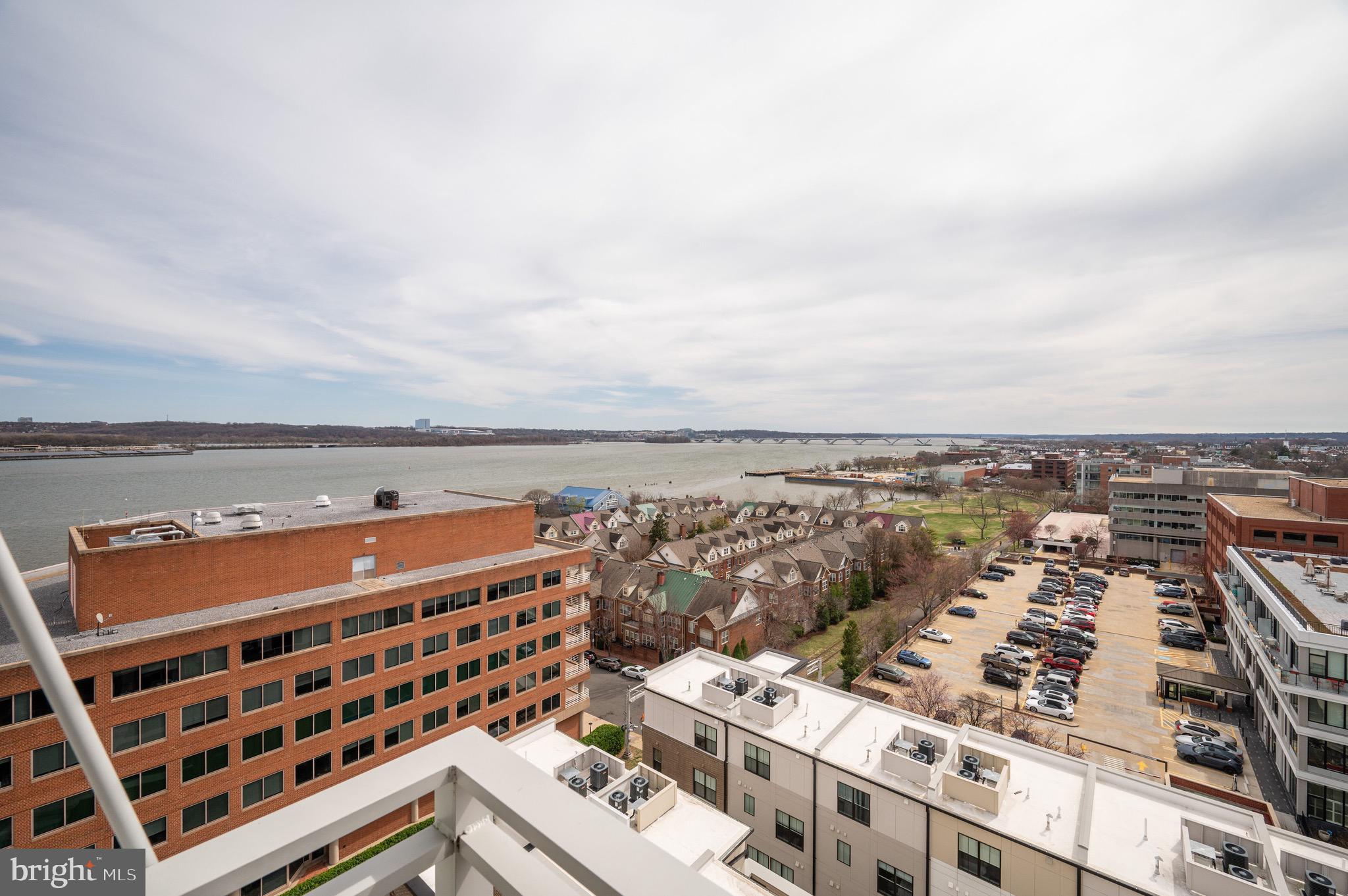 OLD TOWN NORTH - Residential