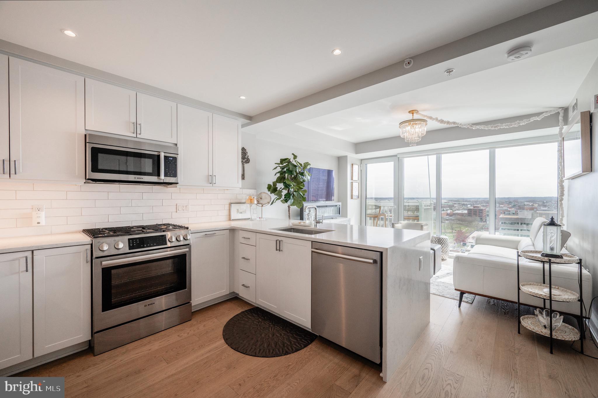 OLD TOWN NORTH - Residential