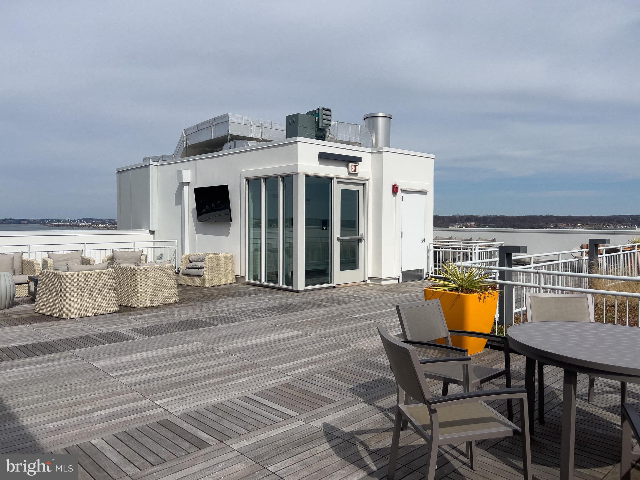 OLD TOWN NORTH - Residential