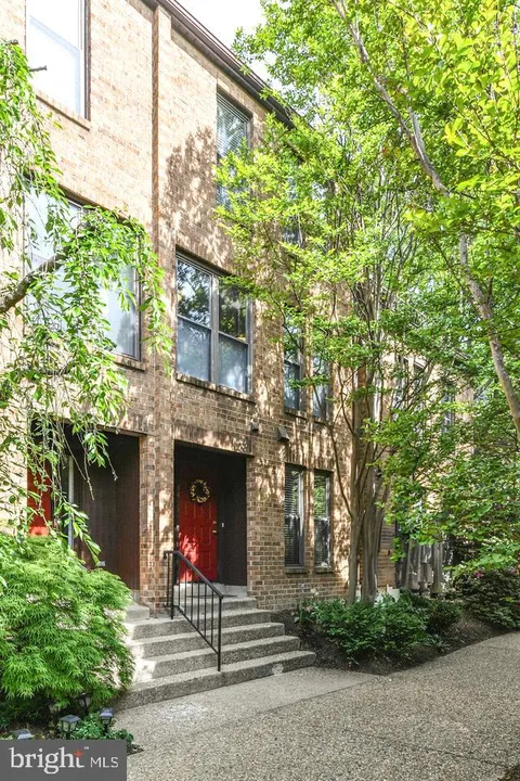 4417 7th Street N, Arlington, VA MLS: VAAR2056040