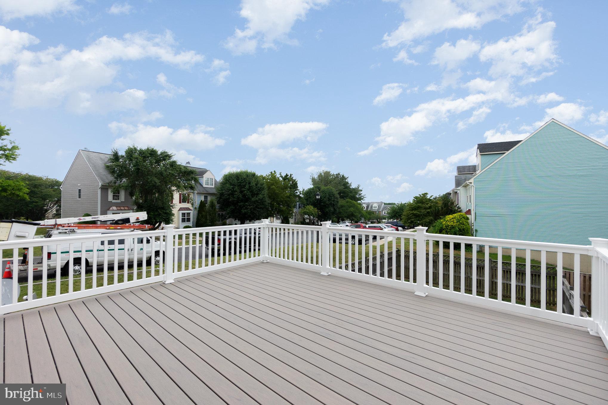 CONSTANT FRIENDSHIP - Residential