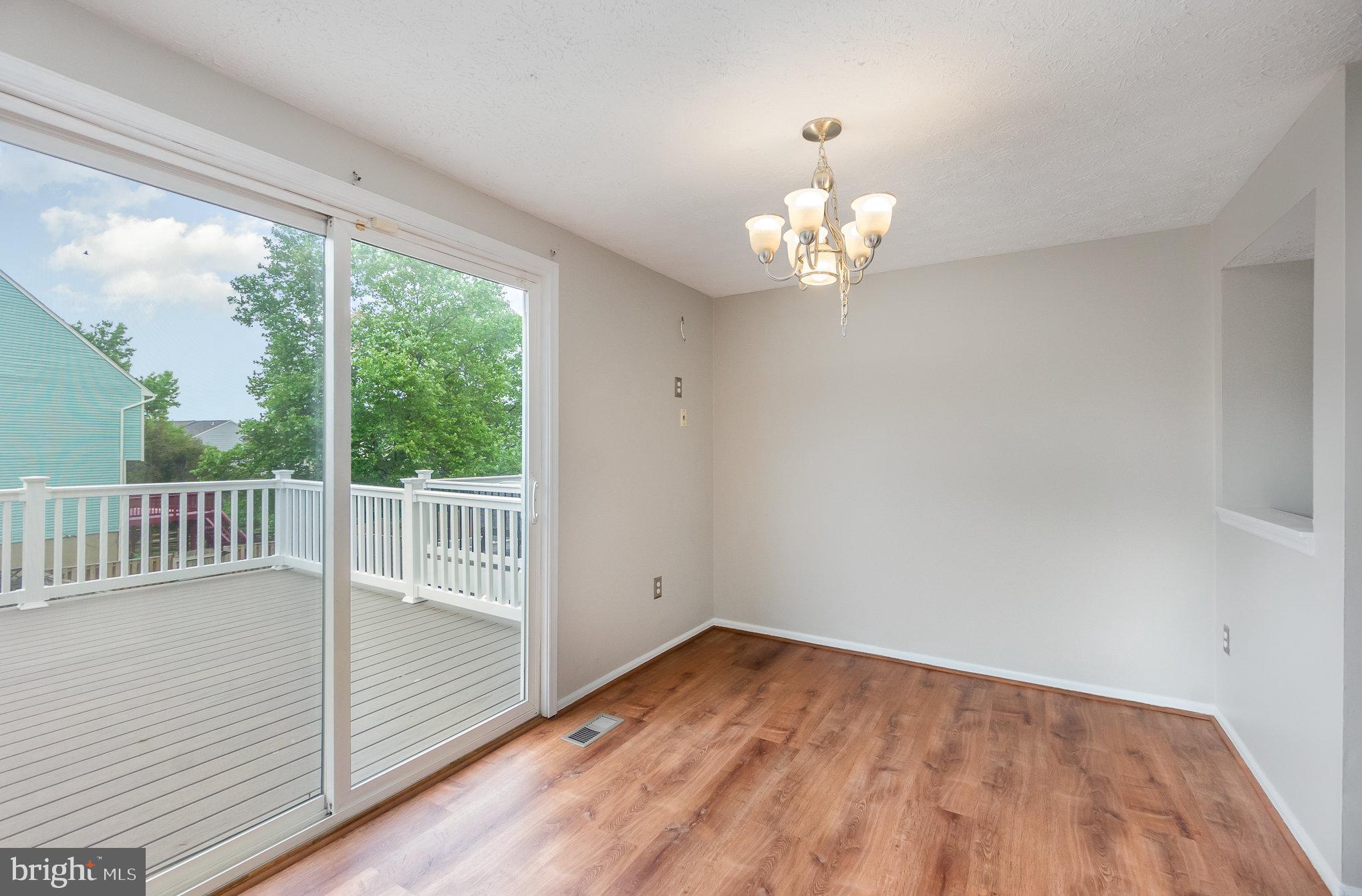 CONSTANT FRIENDSHIP - Residential