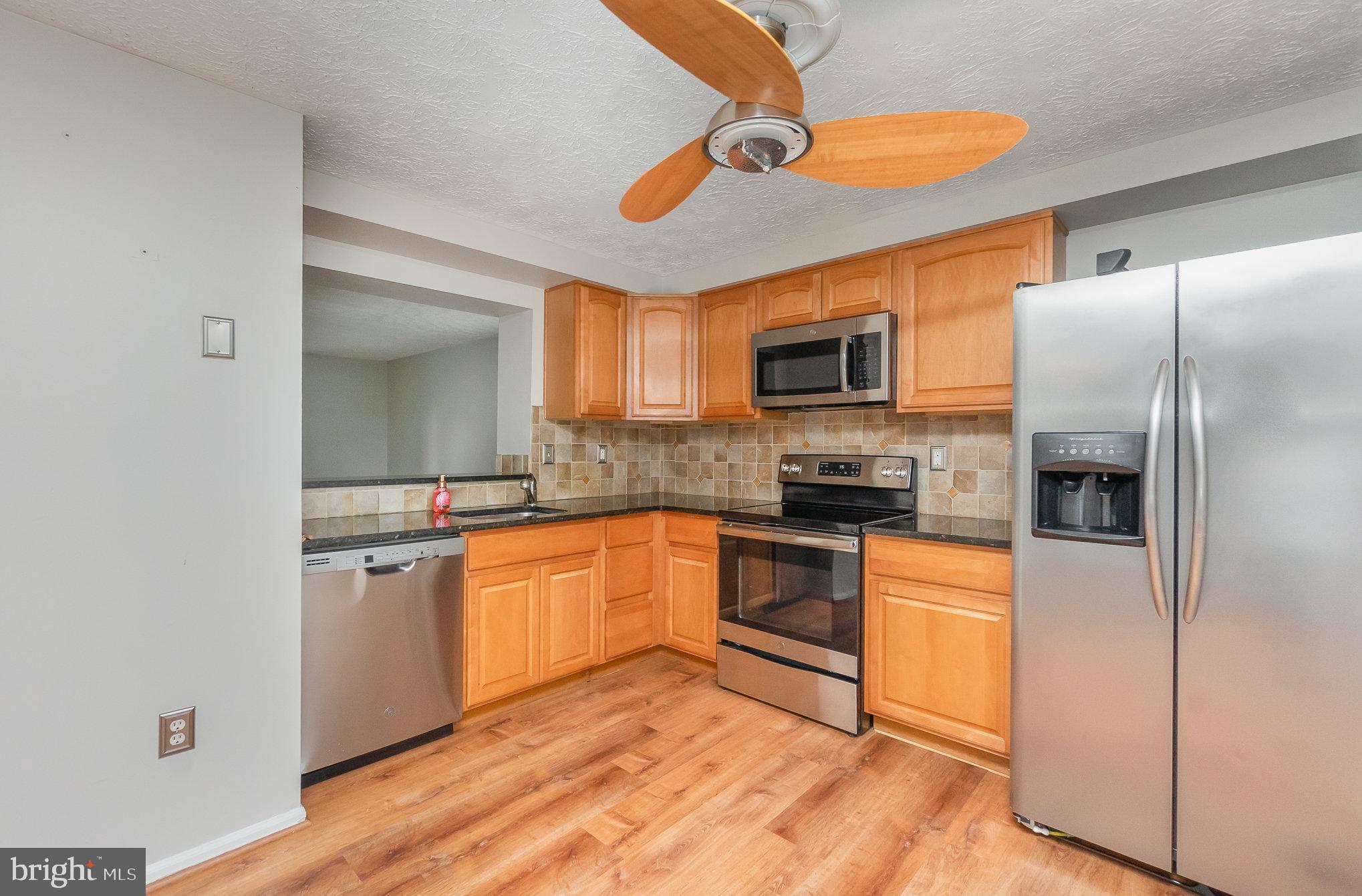 CONSTANT FRIENDSHIP - Residential