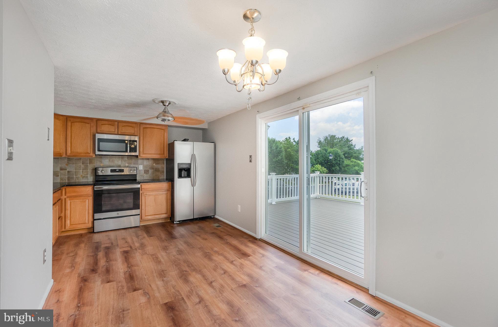 CONSTANT FRIENDSHIP - Residential