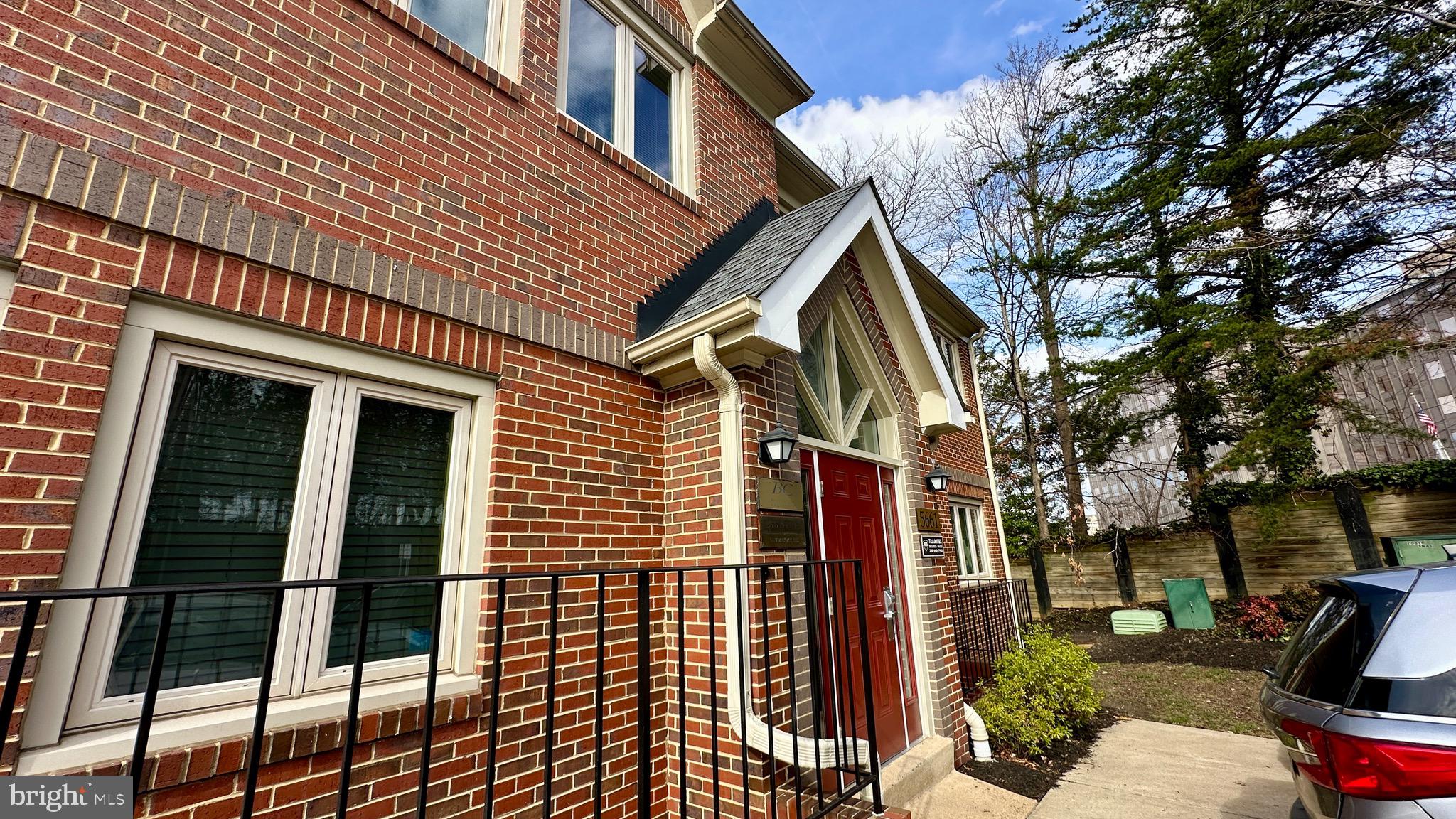 ROCK SPRING PROFESSIONAL CENTER - Commercial Lease