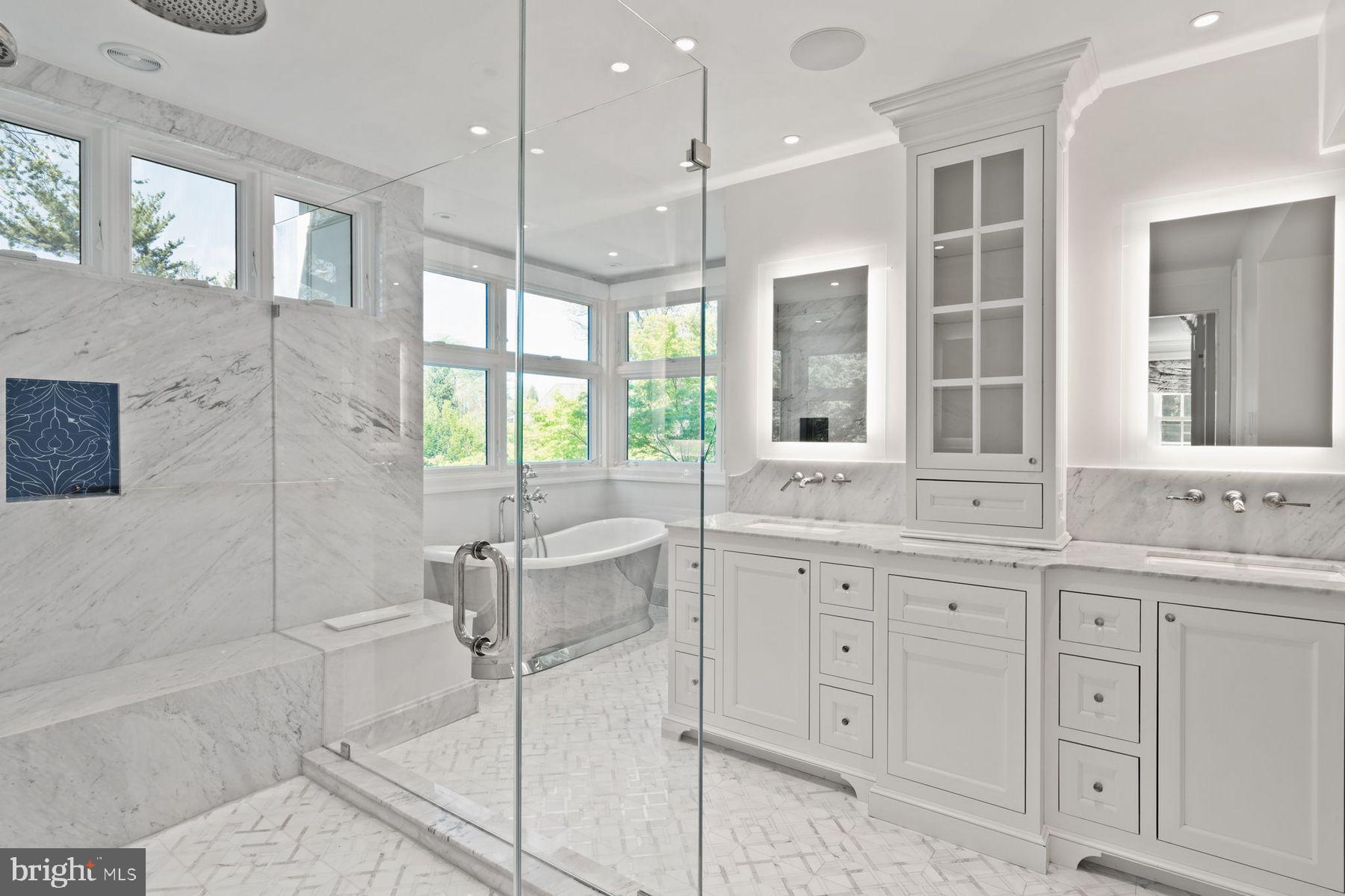 CHESTNUT HILL - Residential