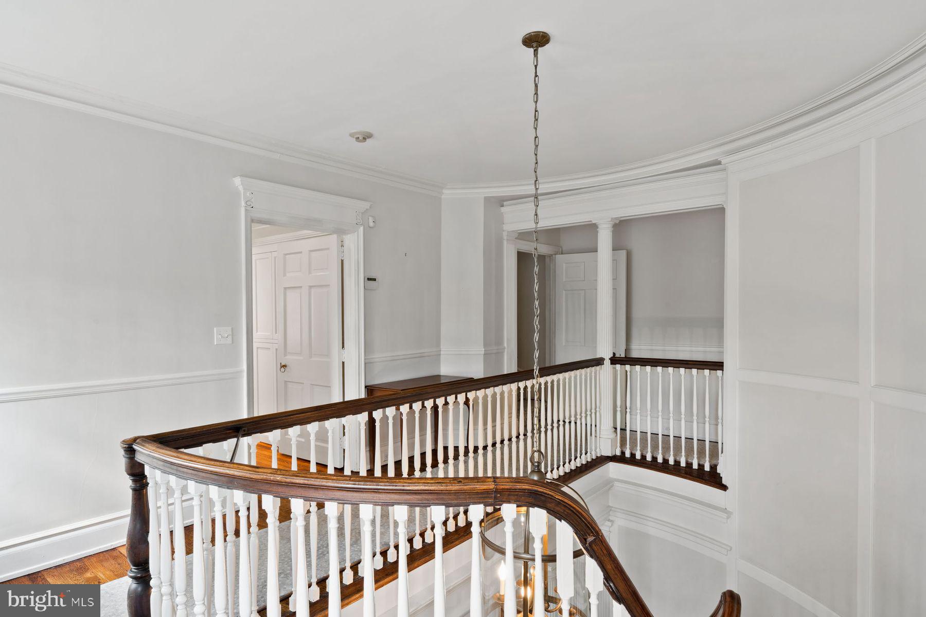 CHESTNUT HILL - Residential