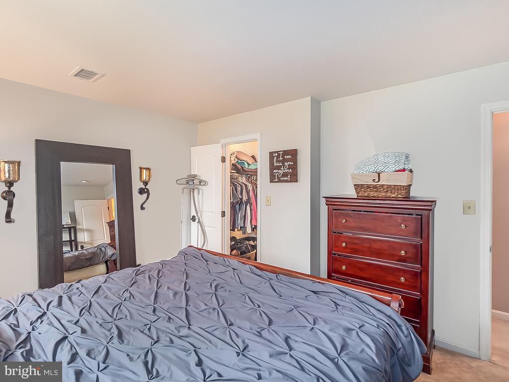 SUNNINGDALE MEADOWS - Residential