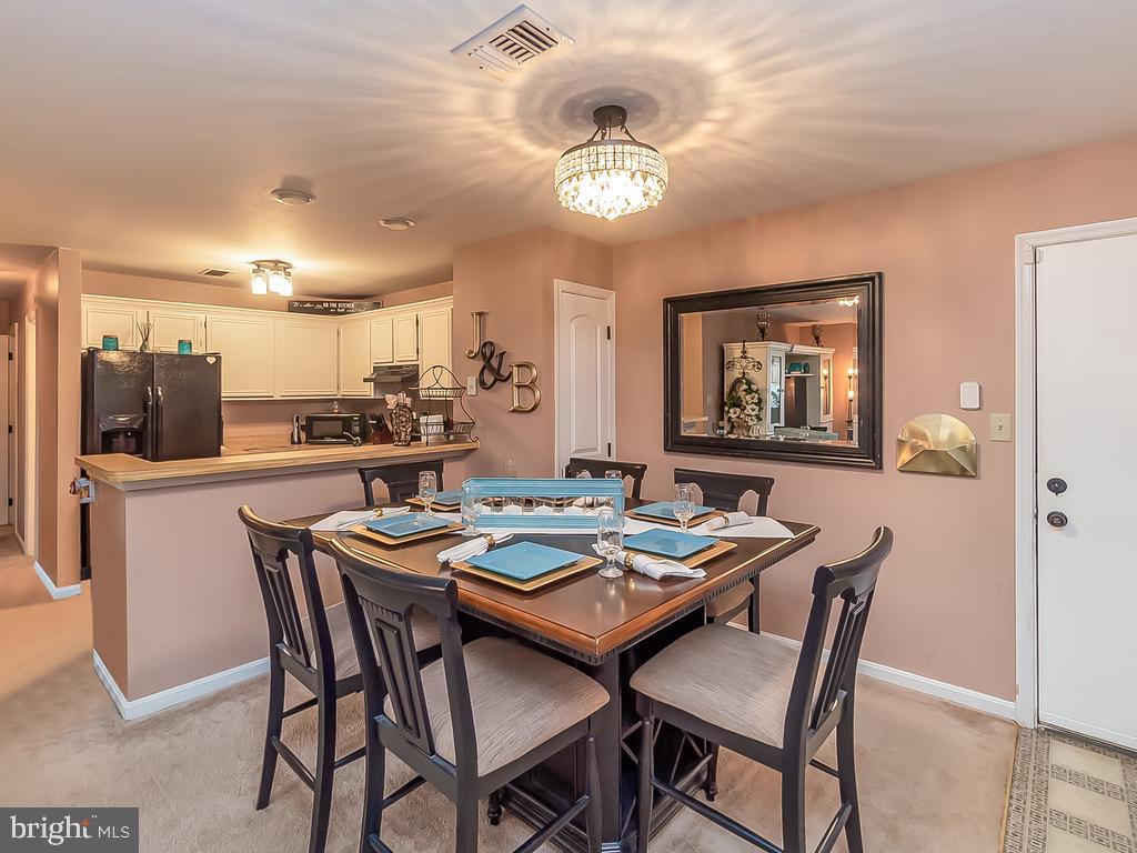 SUNNINGDALE MEADOWS - Residential