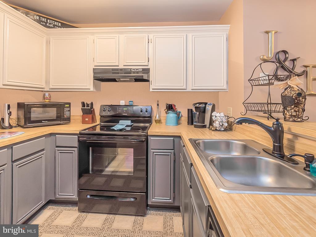 SUNNINGDALE MEADOWS - Residential