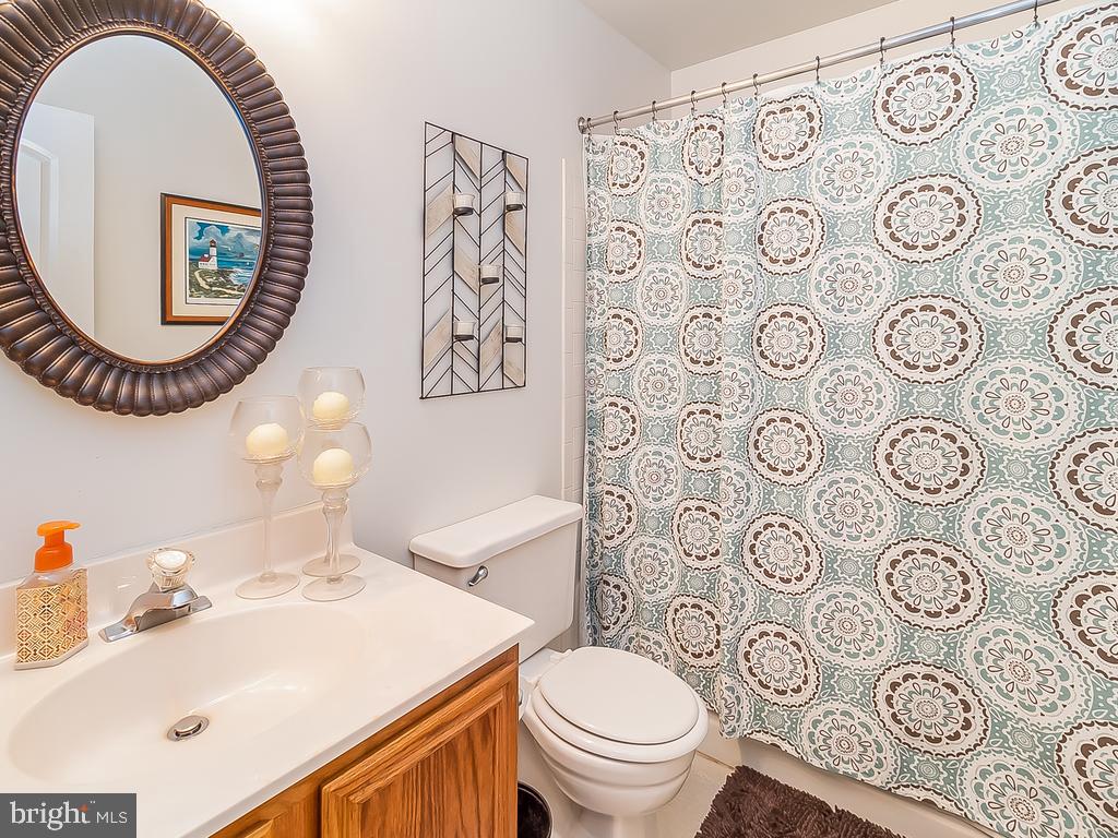 SUNNINGDALE MEADOWS - Residential