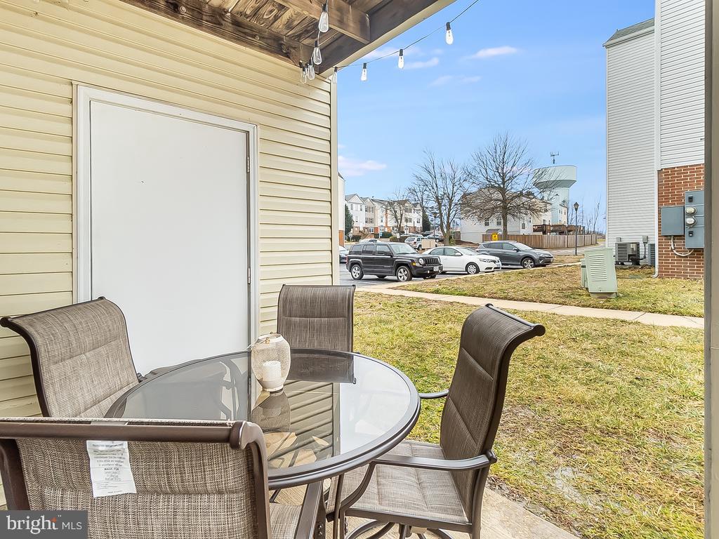 SUNNINGDALE MEADOWS - Residential