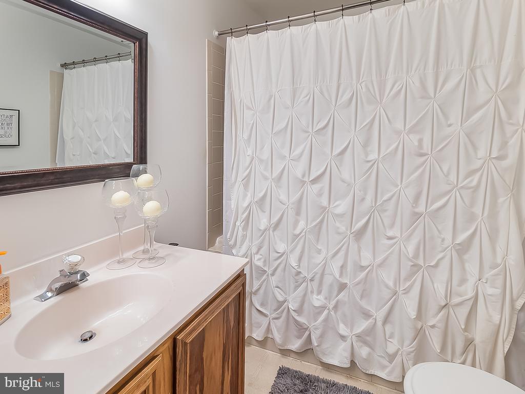 SUNNINGDALE MEADOWS - Residential