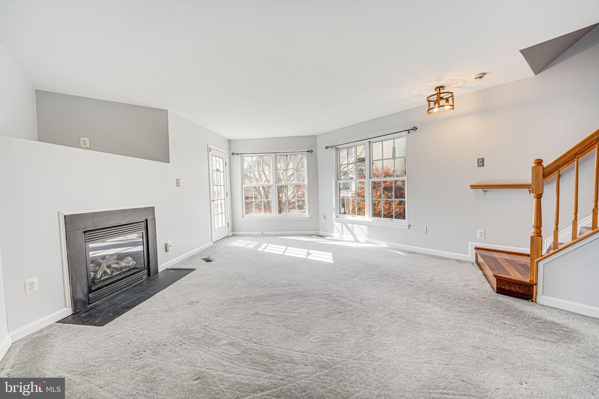 SOUTH RIDING - Residential