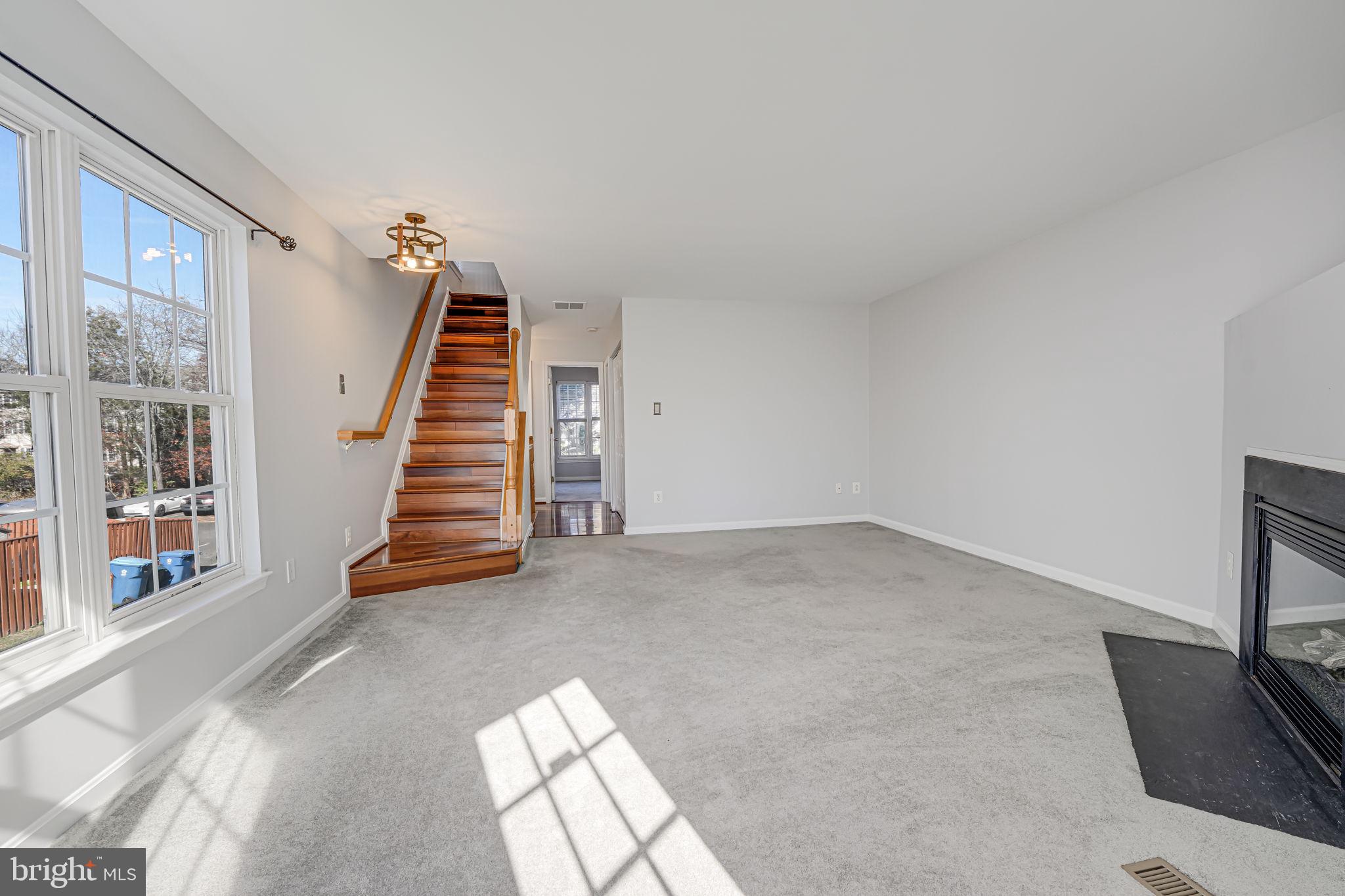 SOUTH RIDING - Residential