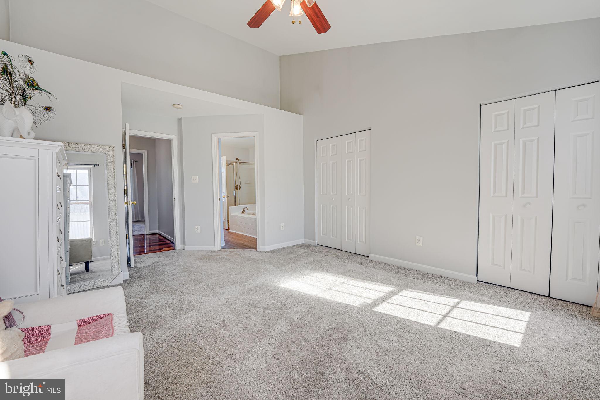 SOUTH RIDING - Residential