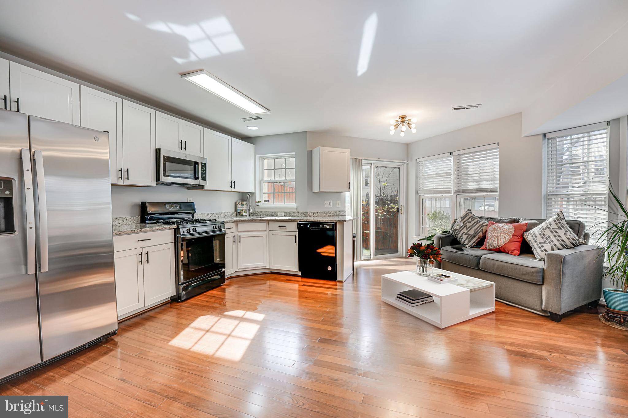 SOUTH RIDING - Residential