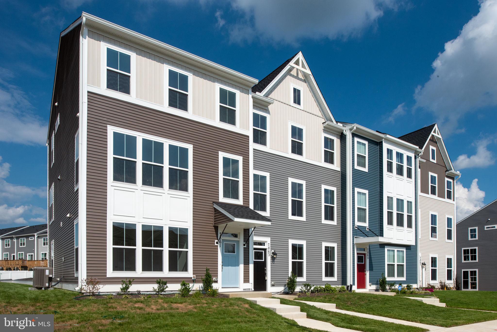 Keswick Commons is the newest neighborhood in this popular Spotsylvania Courthouse community that is filled with amenities such as a community pool, clubhouse, parks, playgrounds, soccer field, tennis courts and walking trails. It also has easy access to some of the area's most desirable local recreation opportunities such as Lake Anna and significant historic sites such as Spotsylvania Court House Battlefield.
The community boasts a convenient location near I-95, Route 1 and Spotsylvania Courthouse Village with many dining opportunities. Additional shopping, dining and healthcare facilities are close by in the Cosner's Corner where you can find many stores, restaurants and the Spotsylvania Regional Medical Center.
Schools currently serving Keswick Commons include: Spotsylvania Elementary School, Spotsylvania Middle School, Spotsylvania High School
The new Braxton townhome is now available and offers 2,057 square feet on 3 finished levels with a 2-car rear garage. The main level offers a desirable open floorplan with a large center kitchen flanked by a separate dining space and spacious family room. Upstairs features a beautiful owners suite with walk-in closet and dual vanity bath as well as two other bedrooms. The lower level features a study that has the opportunity to become a 4th bedroom with a full bath.
Keswick Commons Model Home - By Appointment Only