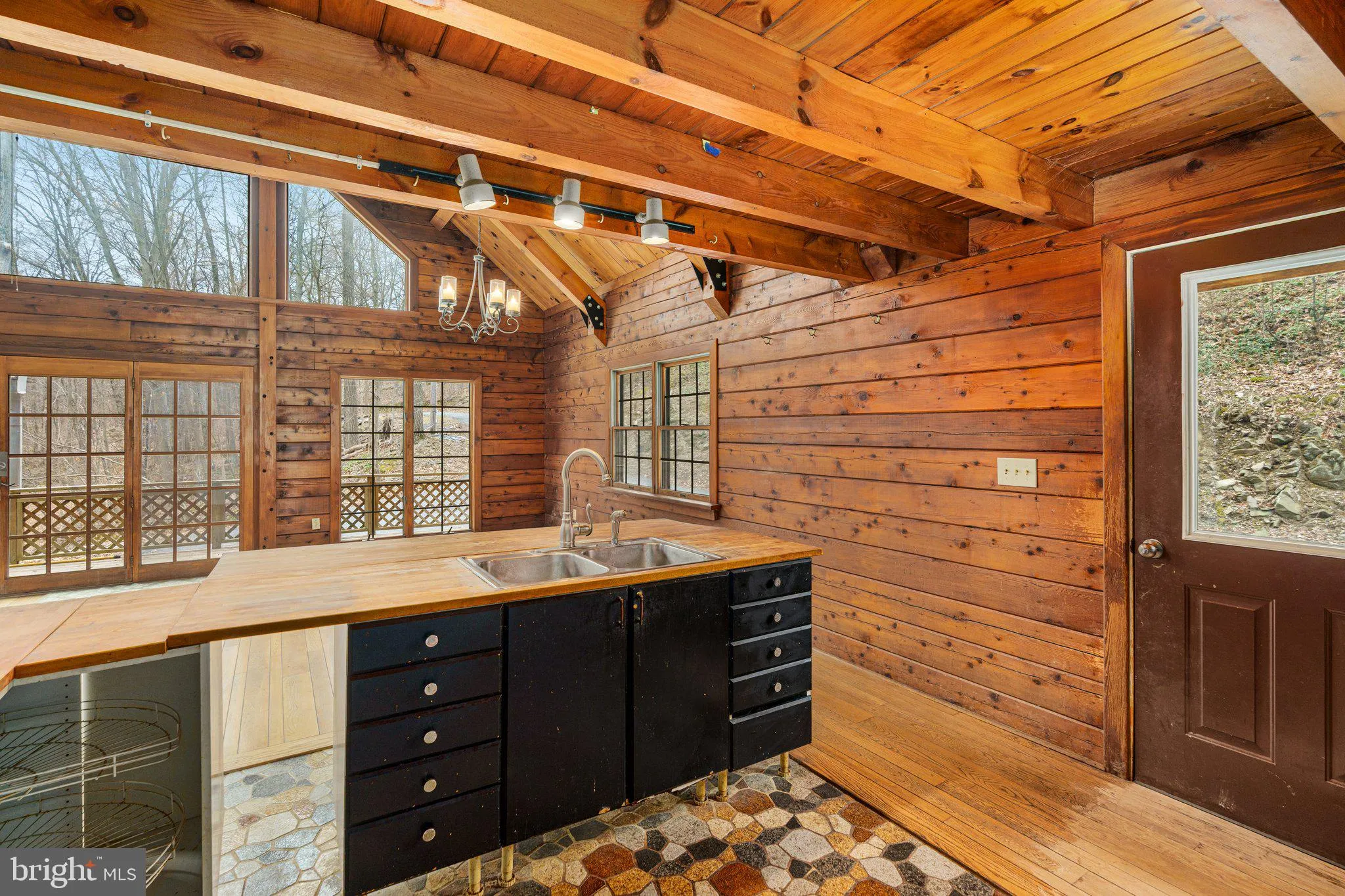 Kempton, Pennsylvania 19529, United States, 2 Bedrooms Bedrooms, ,2 BathroomsBathrooms,Residential,Active,98088