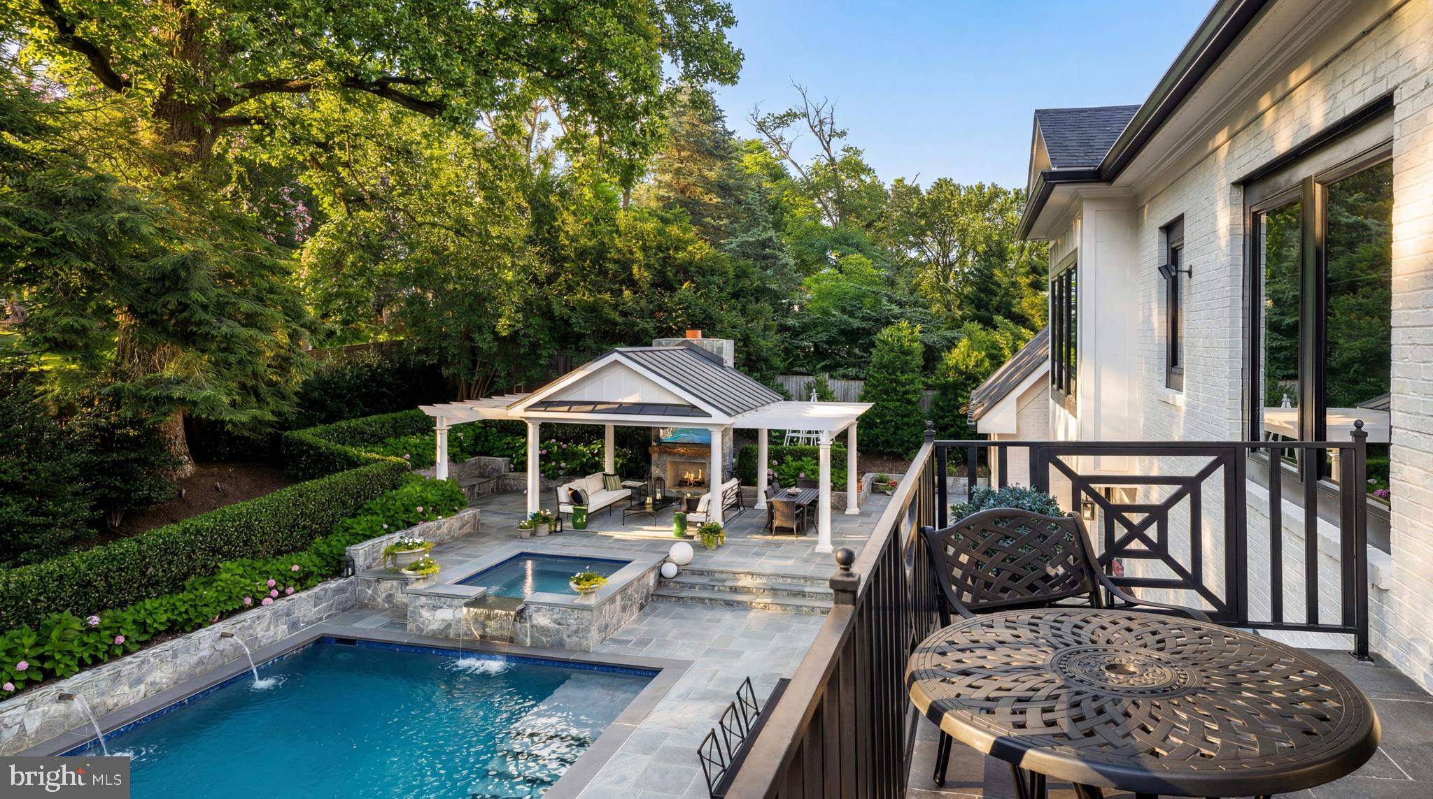 DOLLEY MADISON - Residential