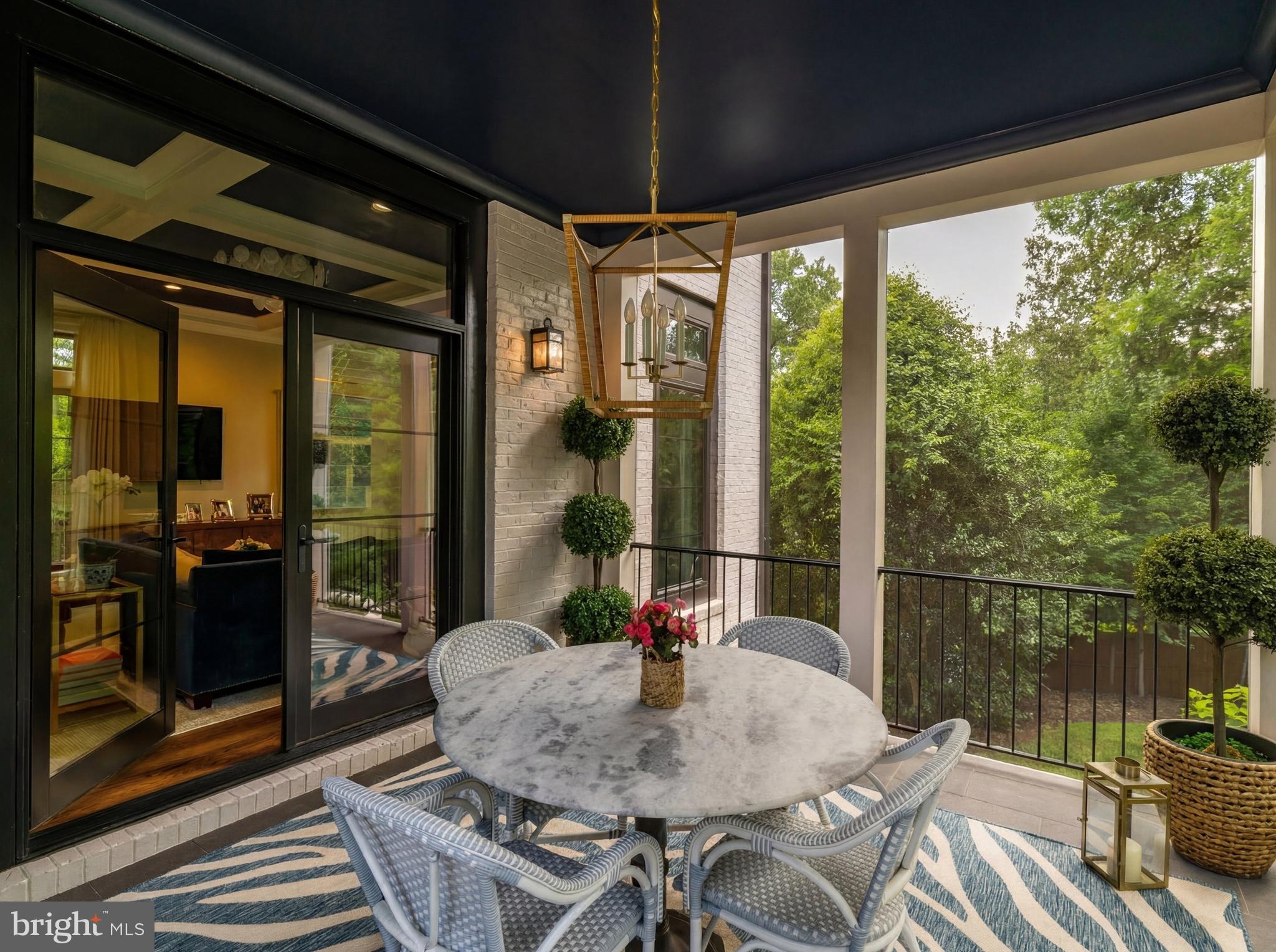 DOLLEY MADISON - Residential