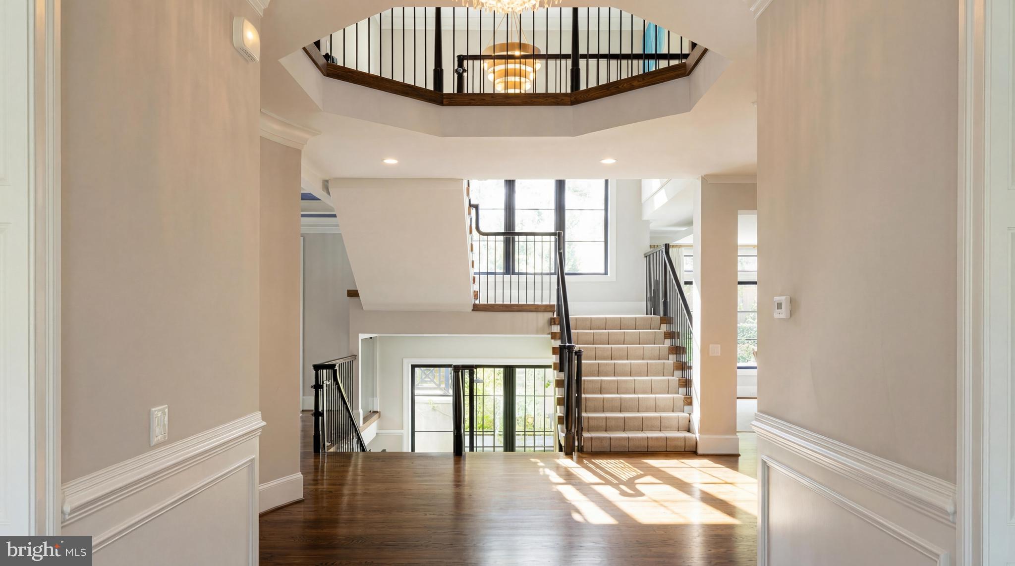 DOLLEY MADISON - Residential