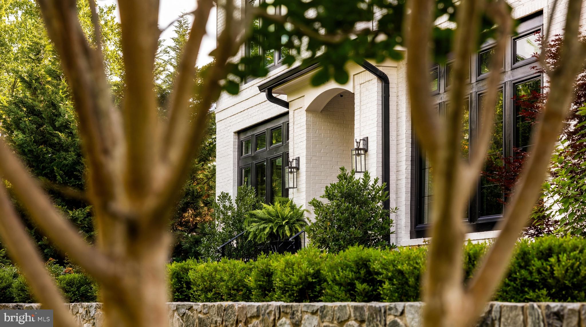 DOLLEY MADISON - Residential