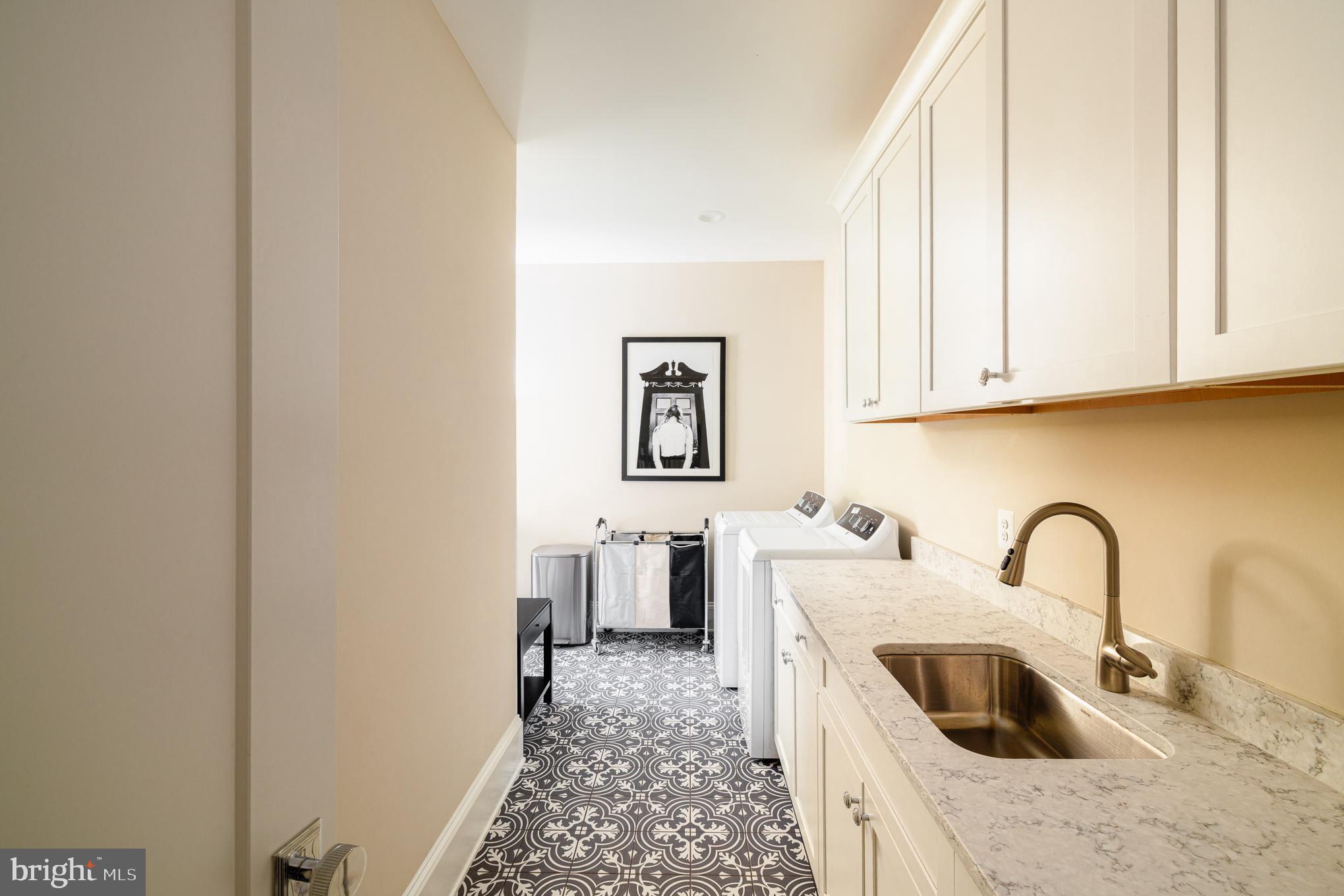 DOLLEY MADISON - Residential