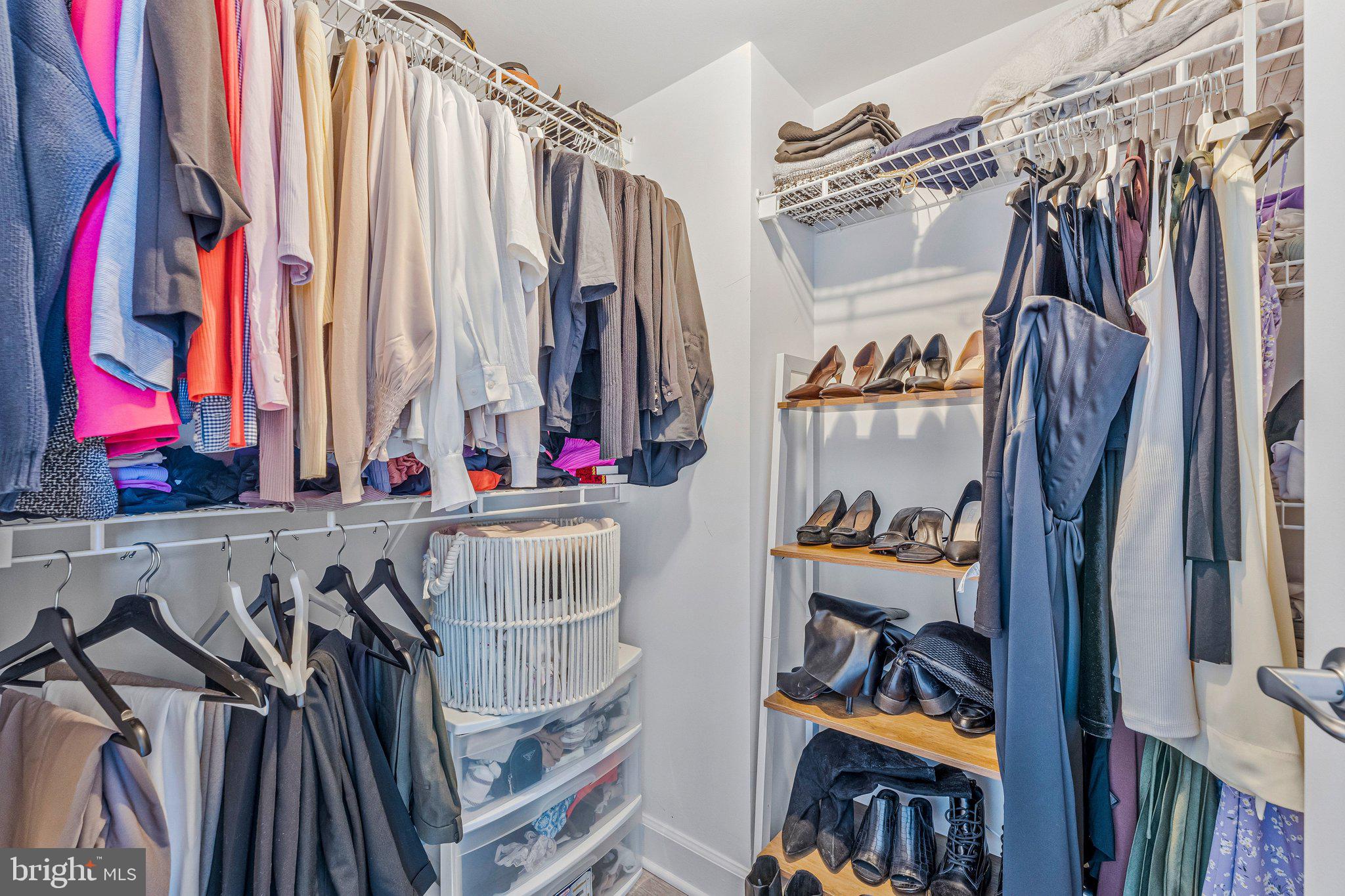 CARLTON HOUSE - Residential