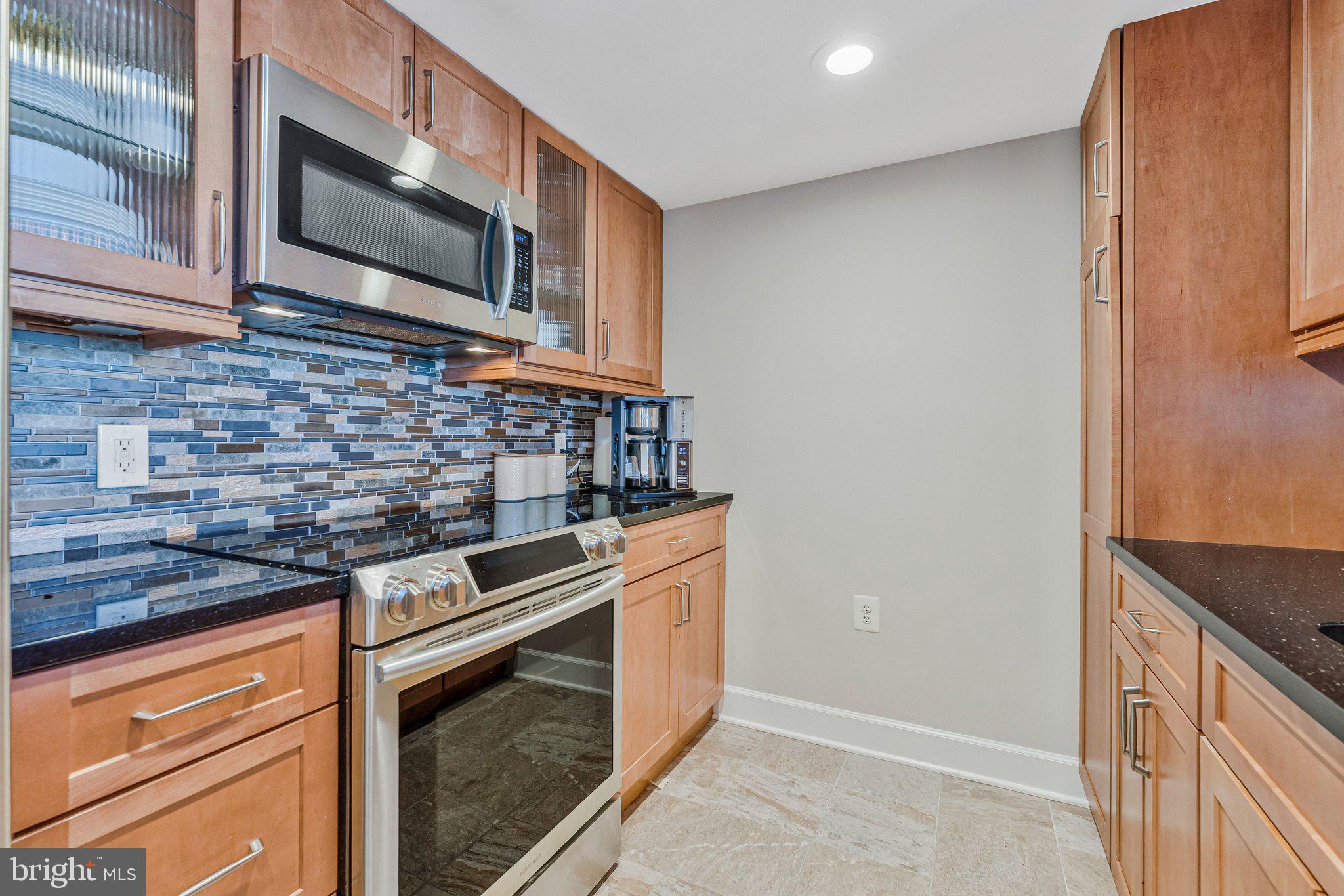 CARLTON HOUSE - Residential