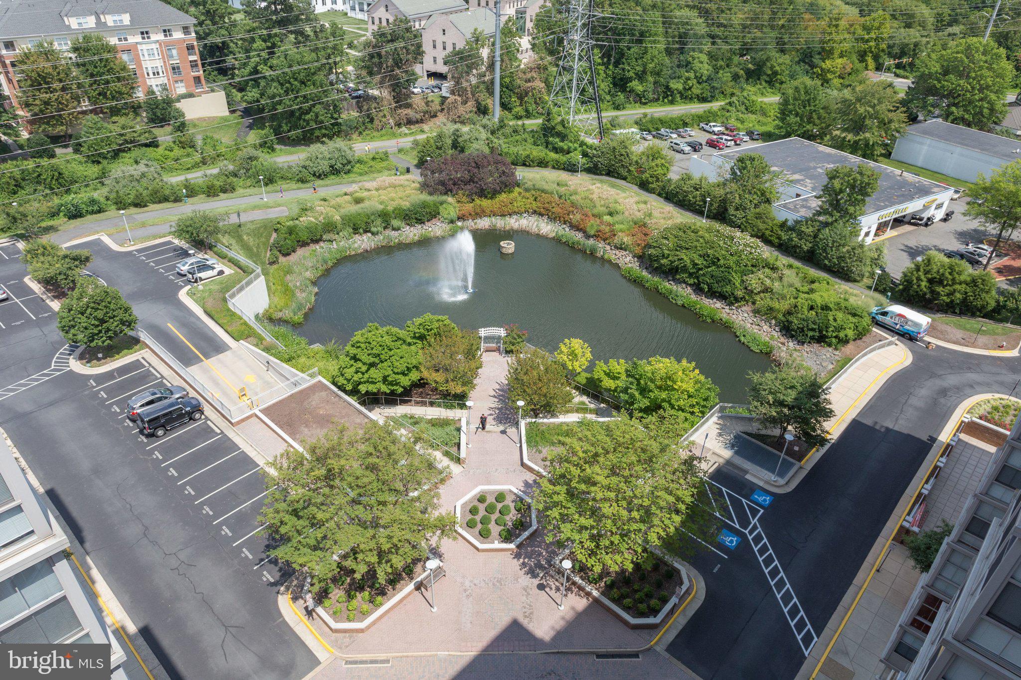 CARLTON HOUSE - Residential