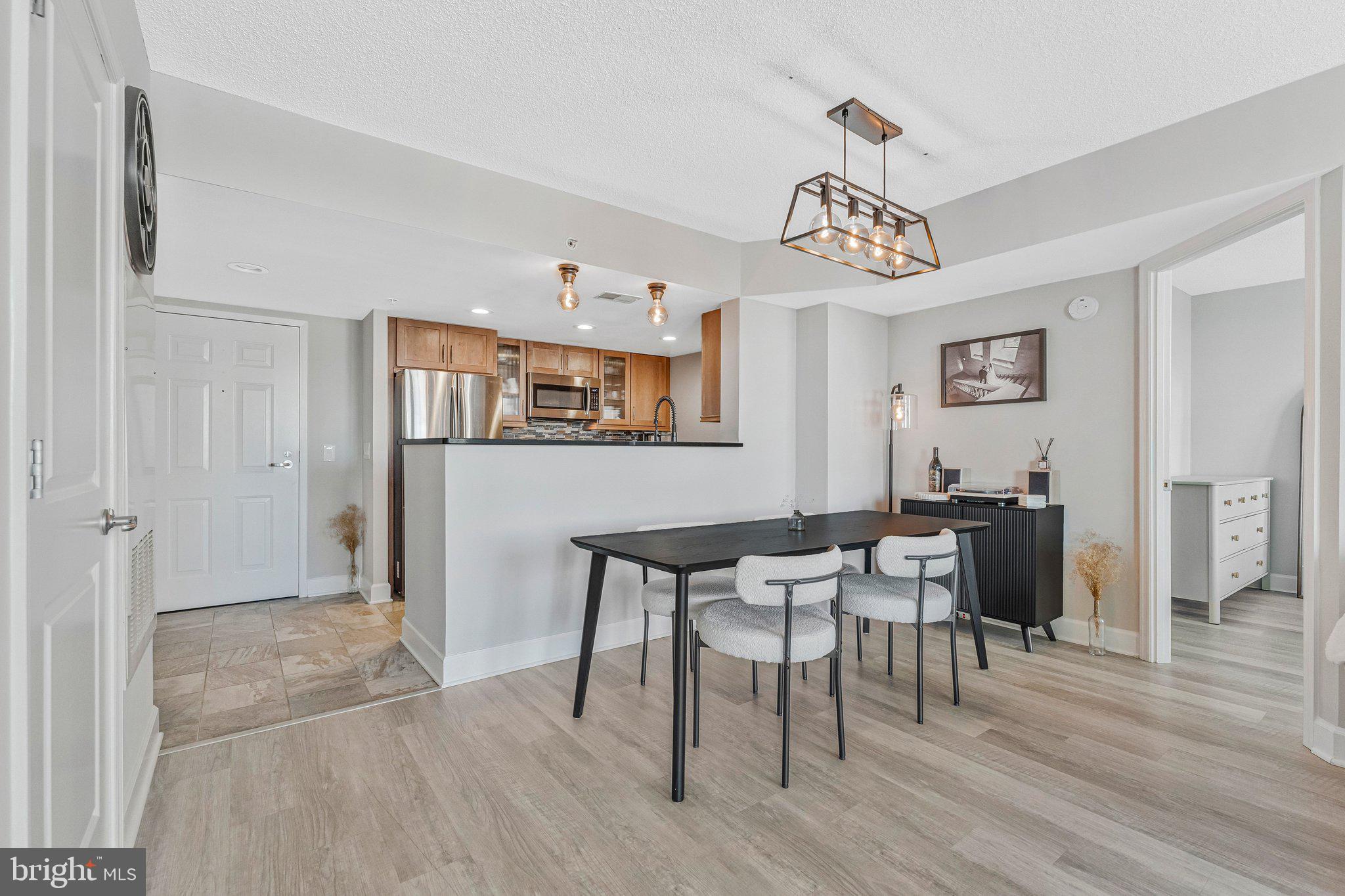 CARLTON HOUSE - Residential