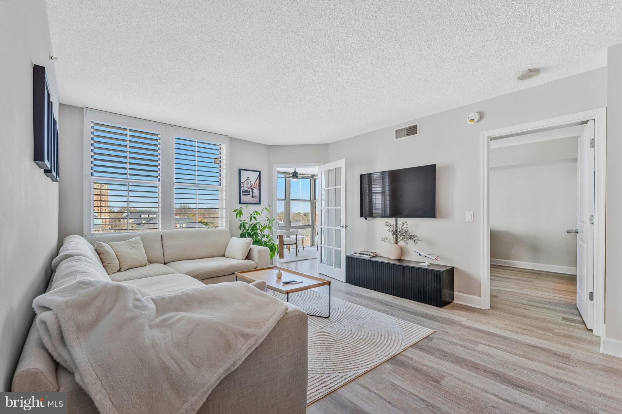 11800 SUNSET HILLS ROAD 826