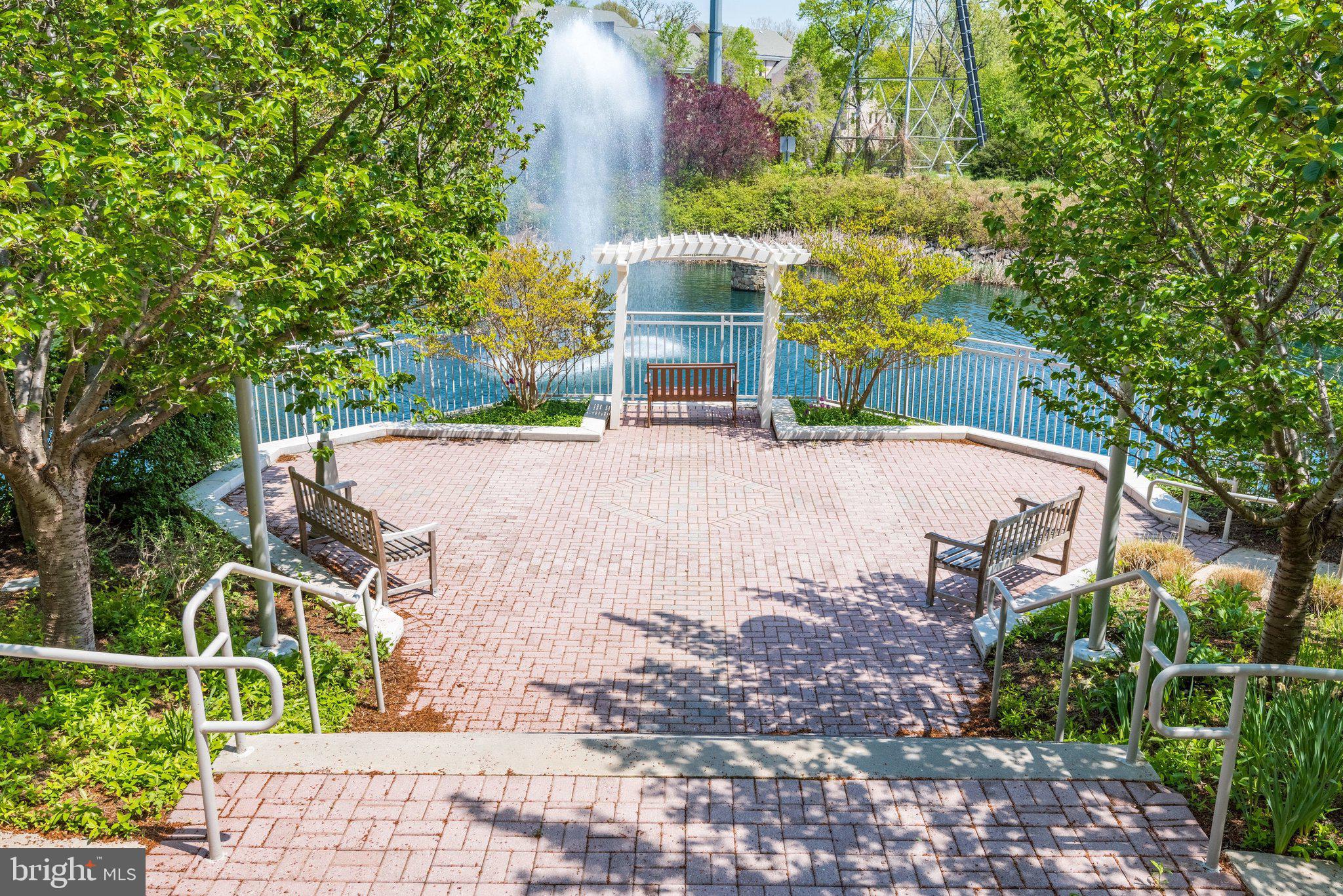 CARLTON HOUSE - Residential