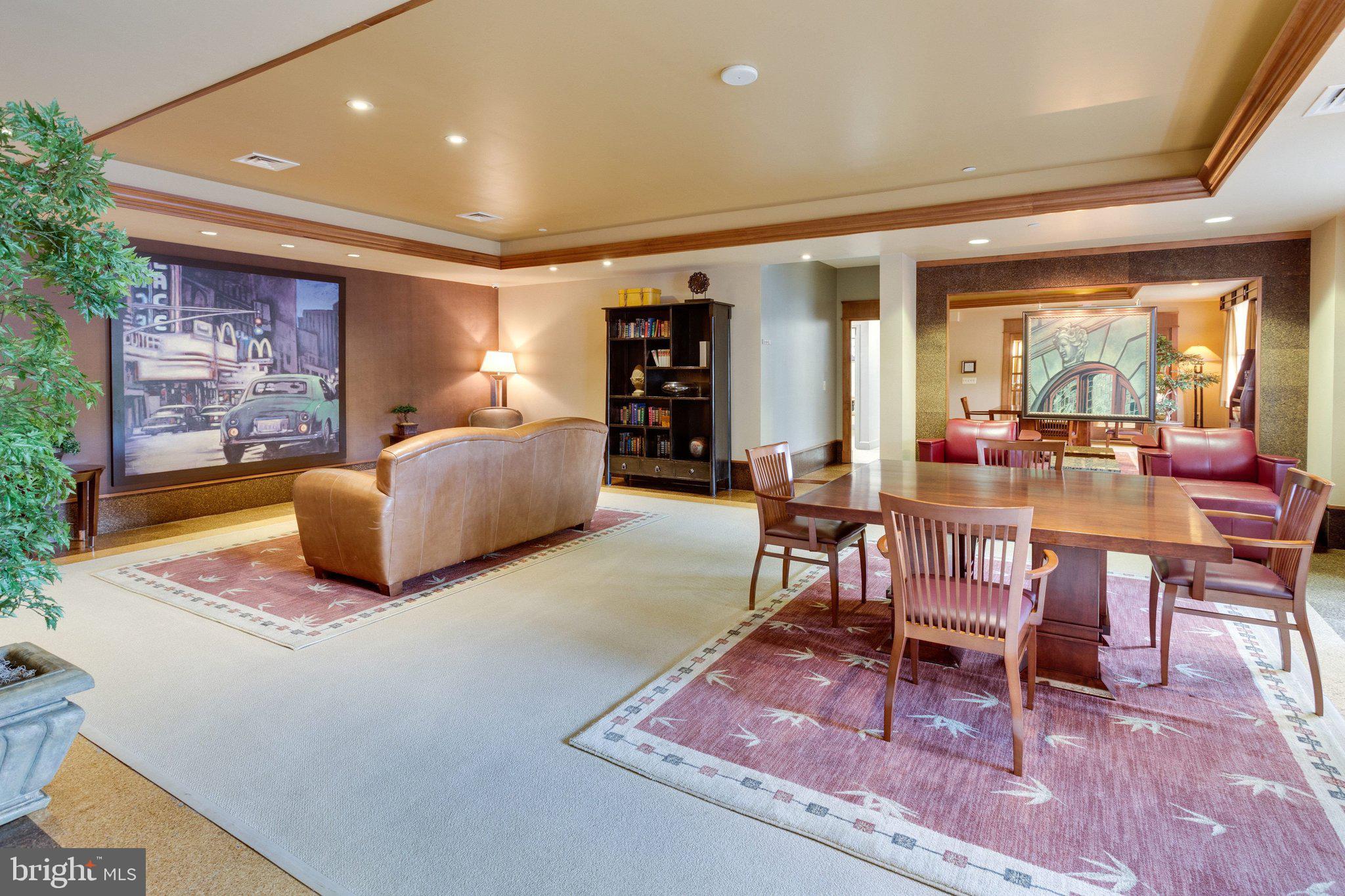 CARLTON HOUSE - Residential