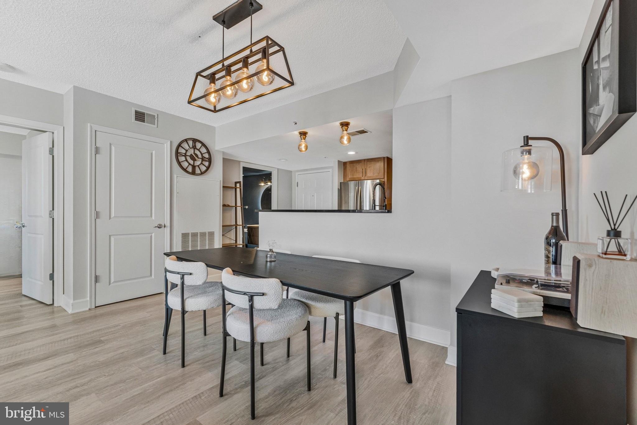 11800 SUNSET HILLS ROAD 826