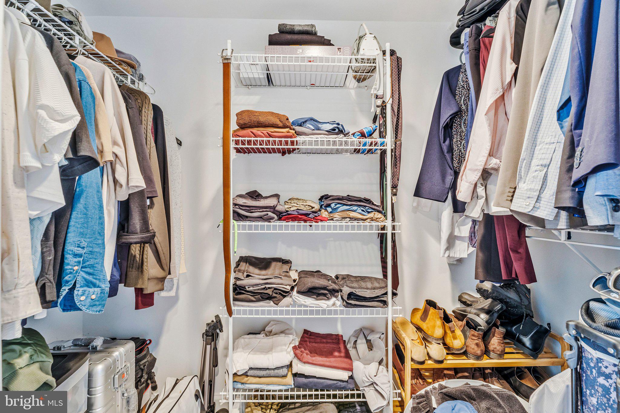 CARLTON HOUSE - Residential