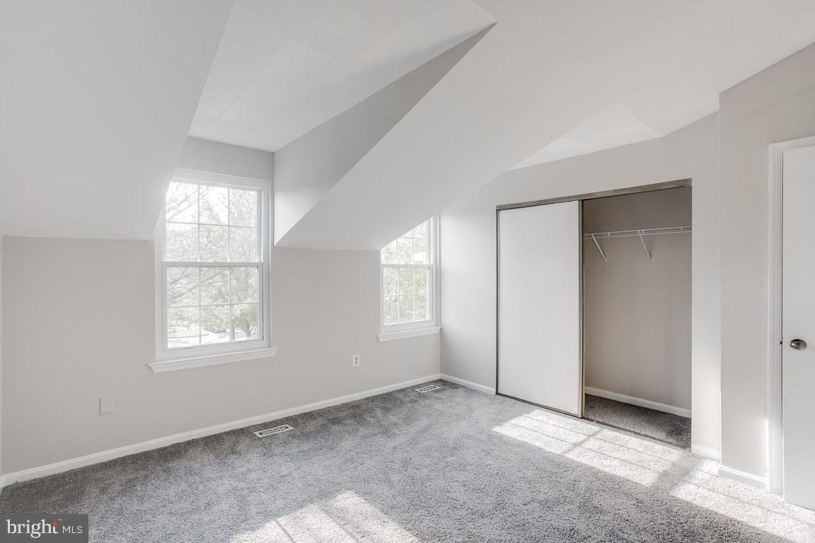 GLENSHIRE TOWNE - Residential