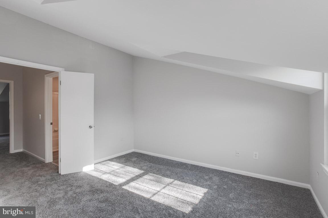 GLENSHIRE TOWNE - Residential